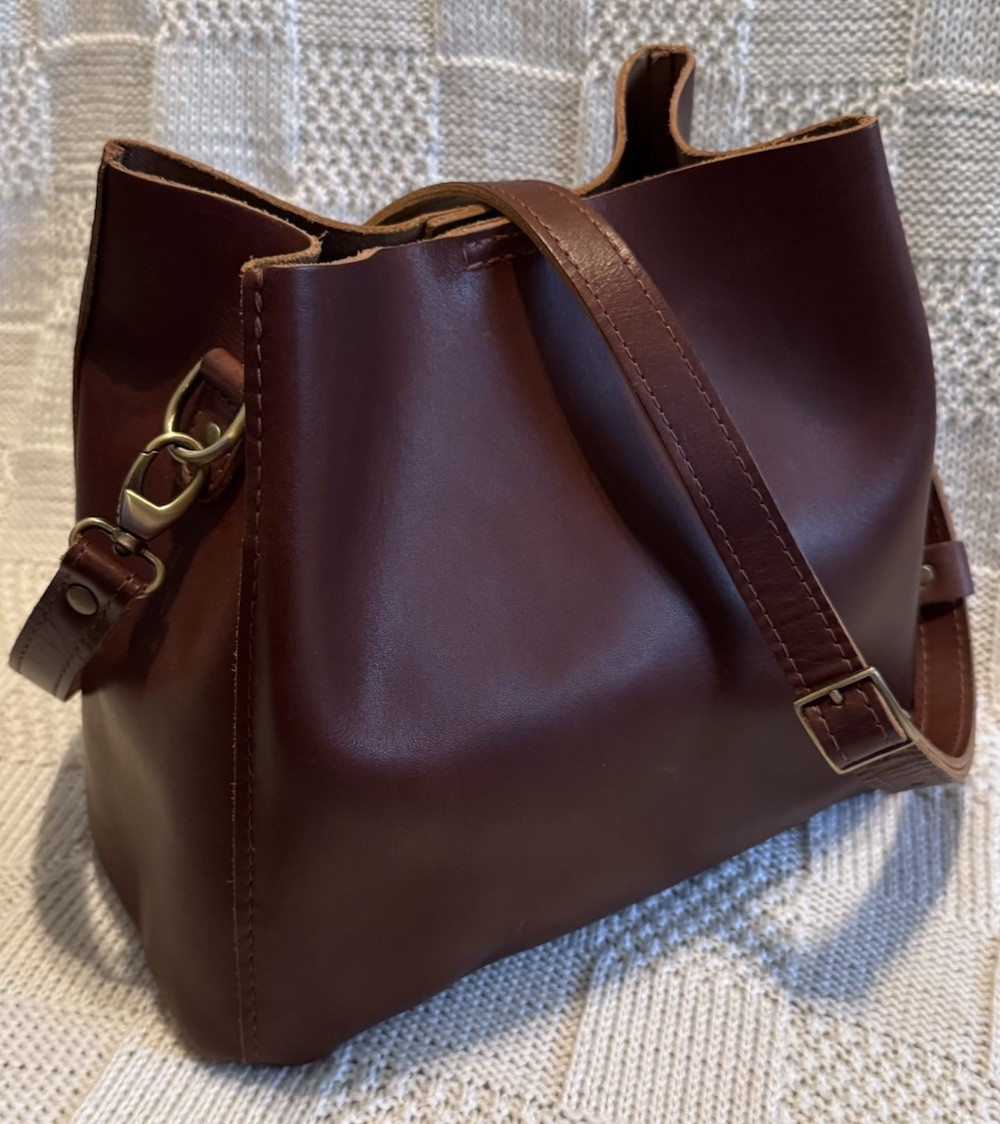 Portland Leather PLG Durango Full Grain Smooth Butterfly Bucket Bag Crossbody