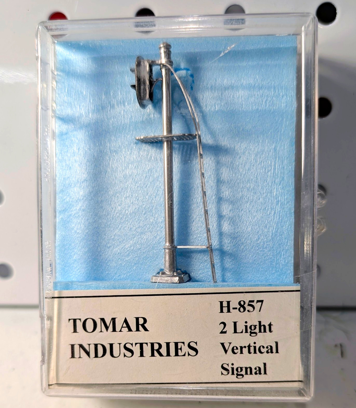 Tomar Industries H-857 HO Gauge 2-Light Vertical Signal Green/Red LEDs Silver Tomar Industries H-857 HO Gauge 2-Light Vertical Signal Green/Red LEDs Silver