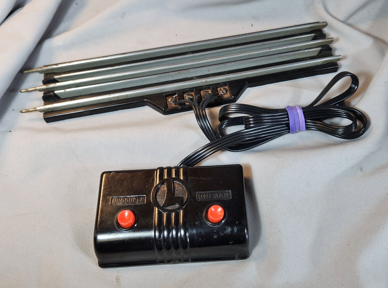 LIONEL POSTWAR O27 GAUGE #1019 REMOTE CONTROL TRACK SET - NEW WIRE, TESTED
