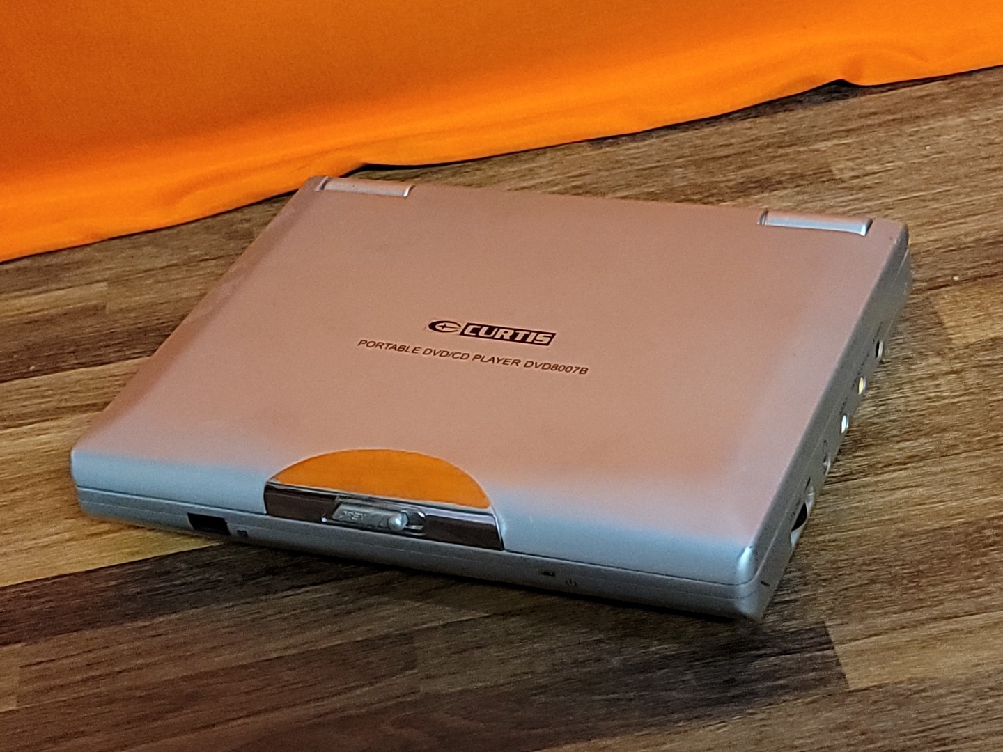 Curtis Portable DVD/CD Player ~ DVD8007B ~ Please Read Description