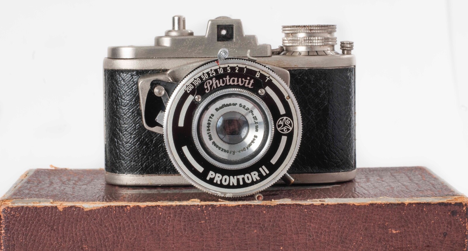 PHOTAVIT camera with RADIONAR 37,5mm f3.5