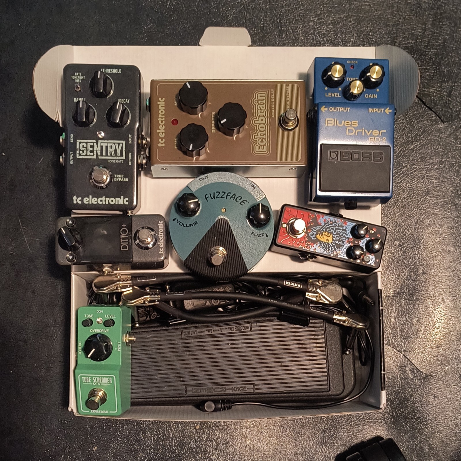 8 PEDAL BUNDLE. fuzz screamer blues vibe looper echobrain noisegate and WAHH 8 PEDAL BUNDLE. fuzz screamer blues vibe looper echobrain noisegate and WAHH