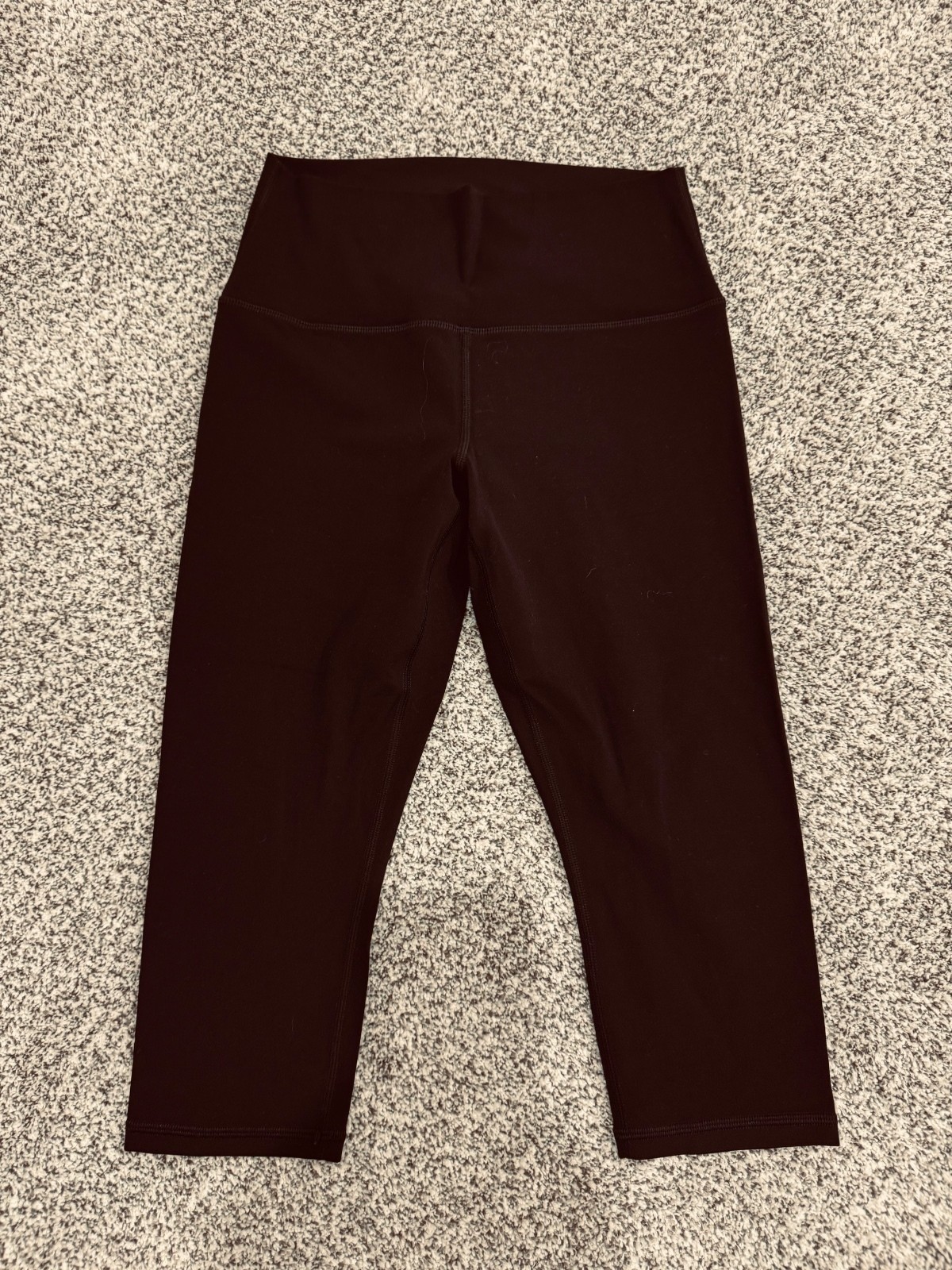 Athleta Transcend Capri Leggings M Petite Black High Rise Yoga VitaFree Athleta Transcend Capri Leggings M Petite Black High Rise Yoga VitaFree