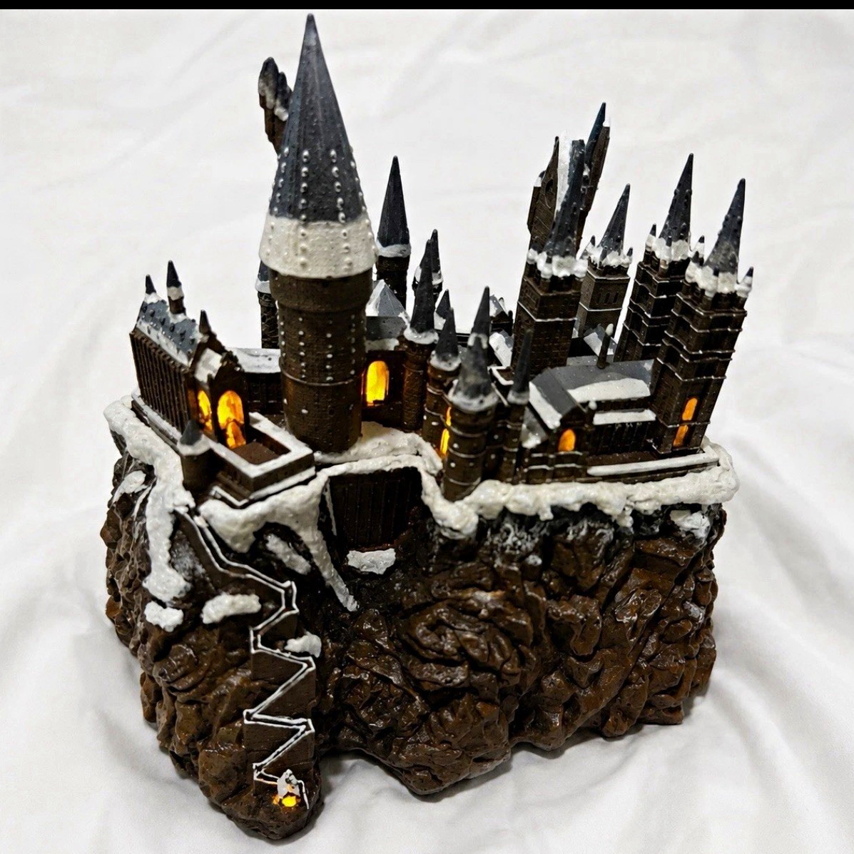 Harry Potter Hogwarts School Village Building Collectible Hawthorne Village NEW Harry Potter Hogwarts School Village Building Collectible Hawthorne Village NEW