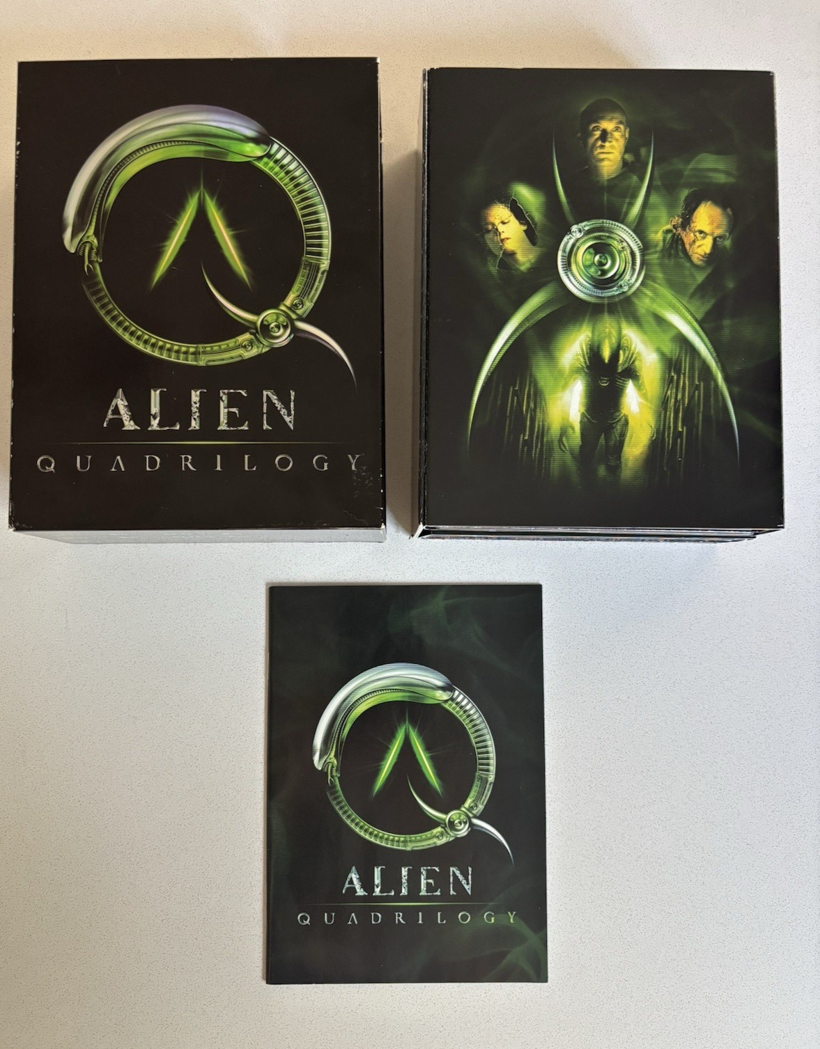 Alien Quadrilogy (DVD, 2003, 9-Disc Box Set) Alien Quadrilogy (DVD, 2003, 9-Disc Box Set)