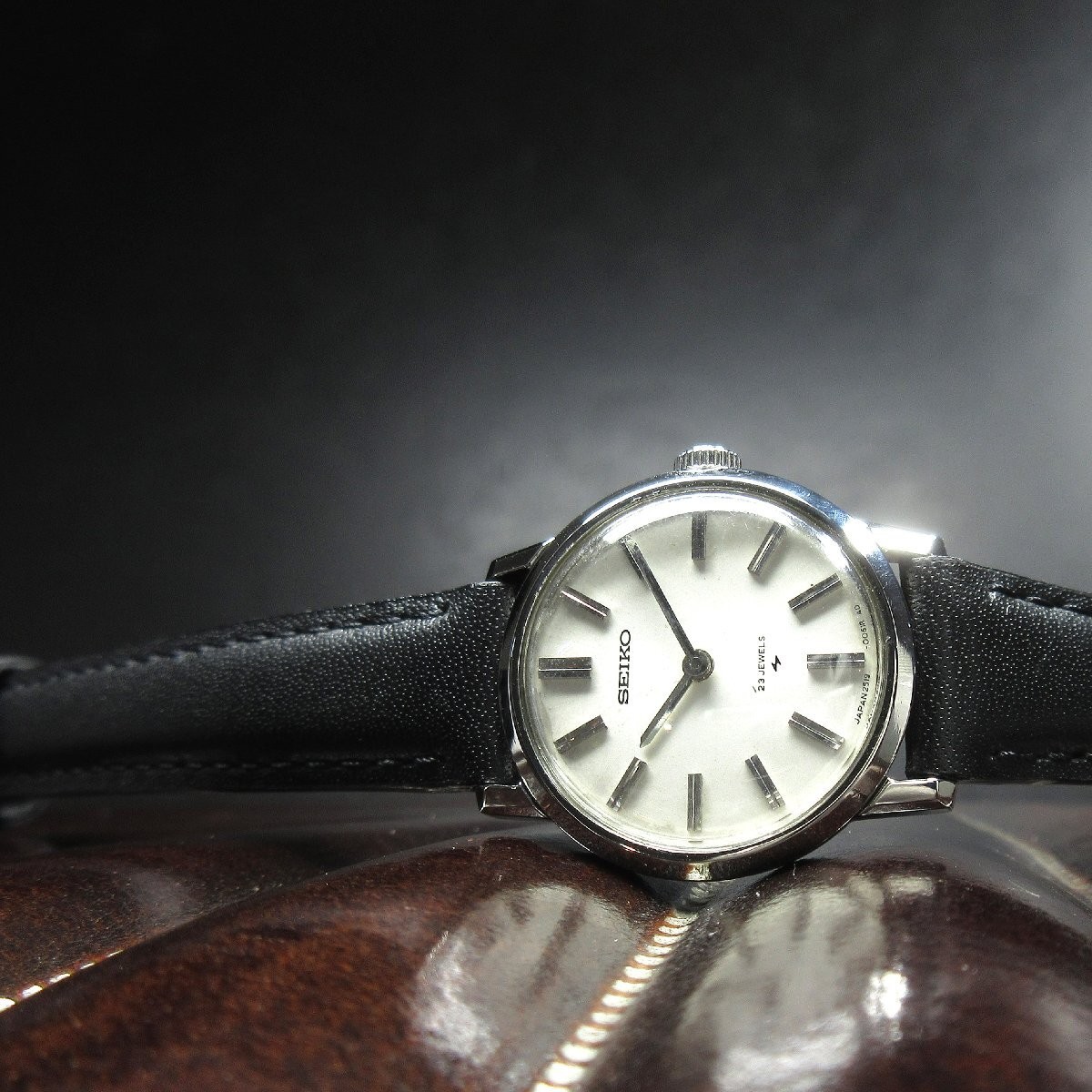 Seiko 1967 Vintage 2519-0062 Third Generation Late Model Queen Silver Dial 23
