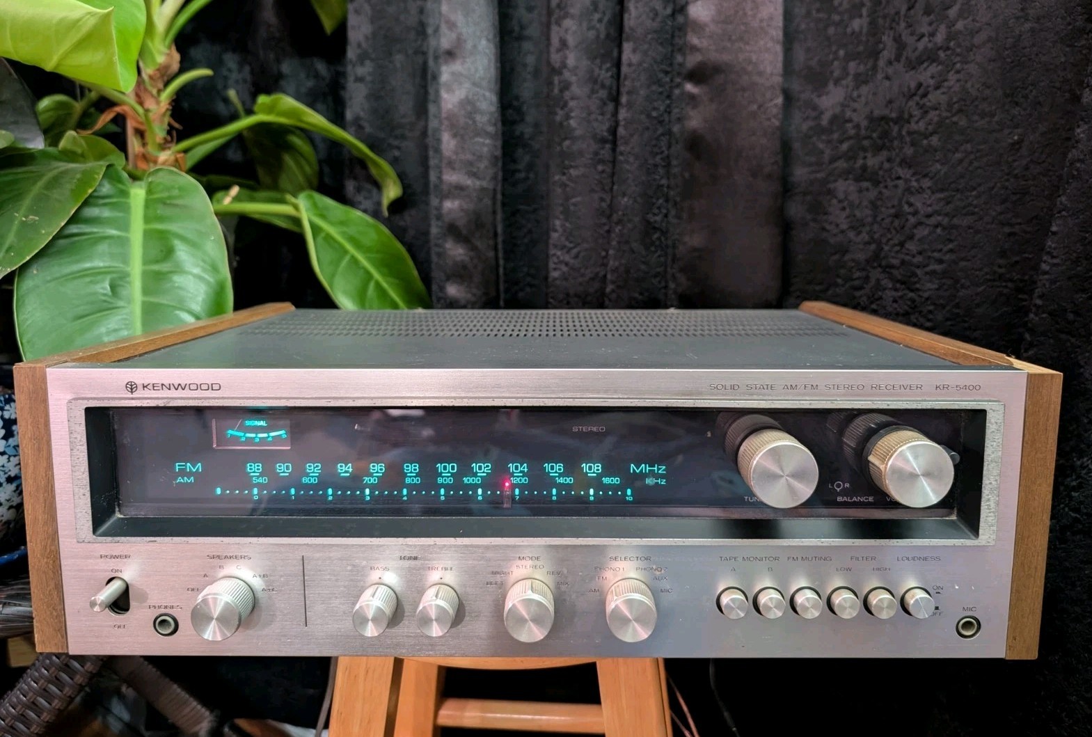 VINTAGE KENWOOD KR-5400 AM/FM Stereo Receiver VINTAGE KENWOOD KR-5400 AM/FM Stereo Receiver