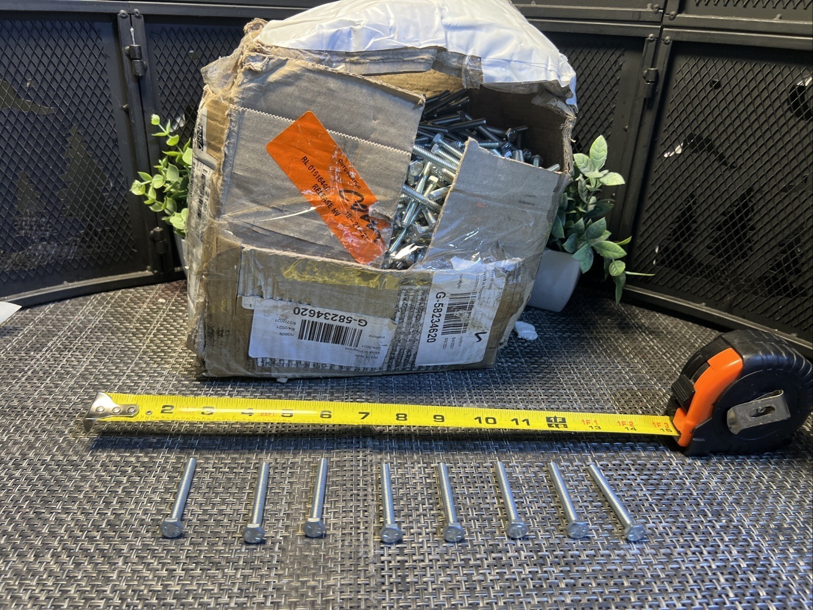 1000 QTY HUGE LOT— Hex Head Cap Screws Bolts HF 1/4-20 X 2.25” HHCS GR5 F/T ZN 1000 QTY HUGE LOT— Hex Head Cap Screws Bolts HF 1/4-20 X 2.25” HHCS GR5 F/T ZN