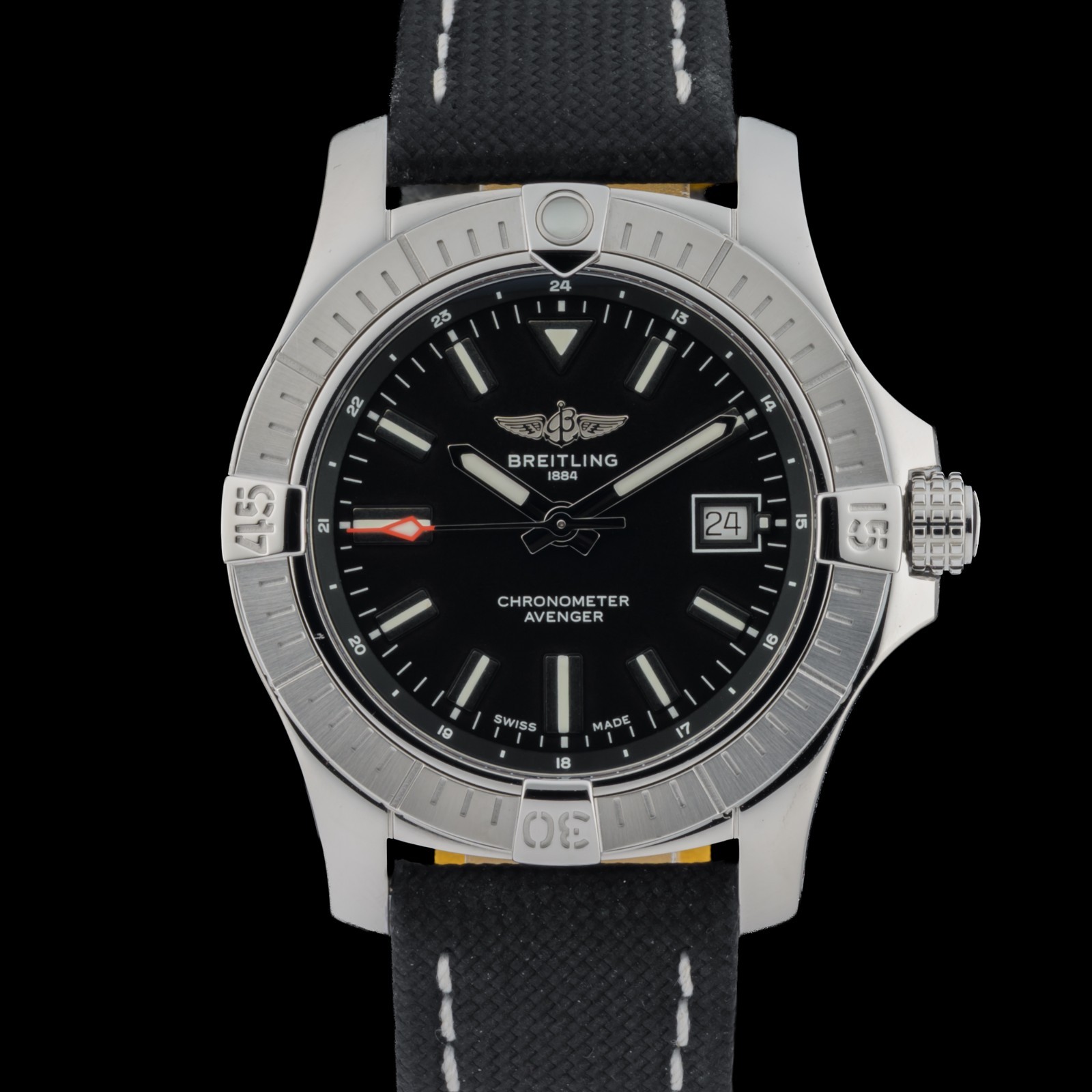 Breitling Avenger A17318 Black Dial 43mm Automatic Men\'s Watch + Box