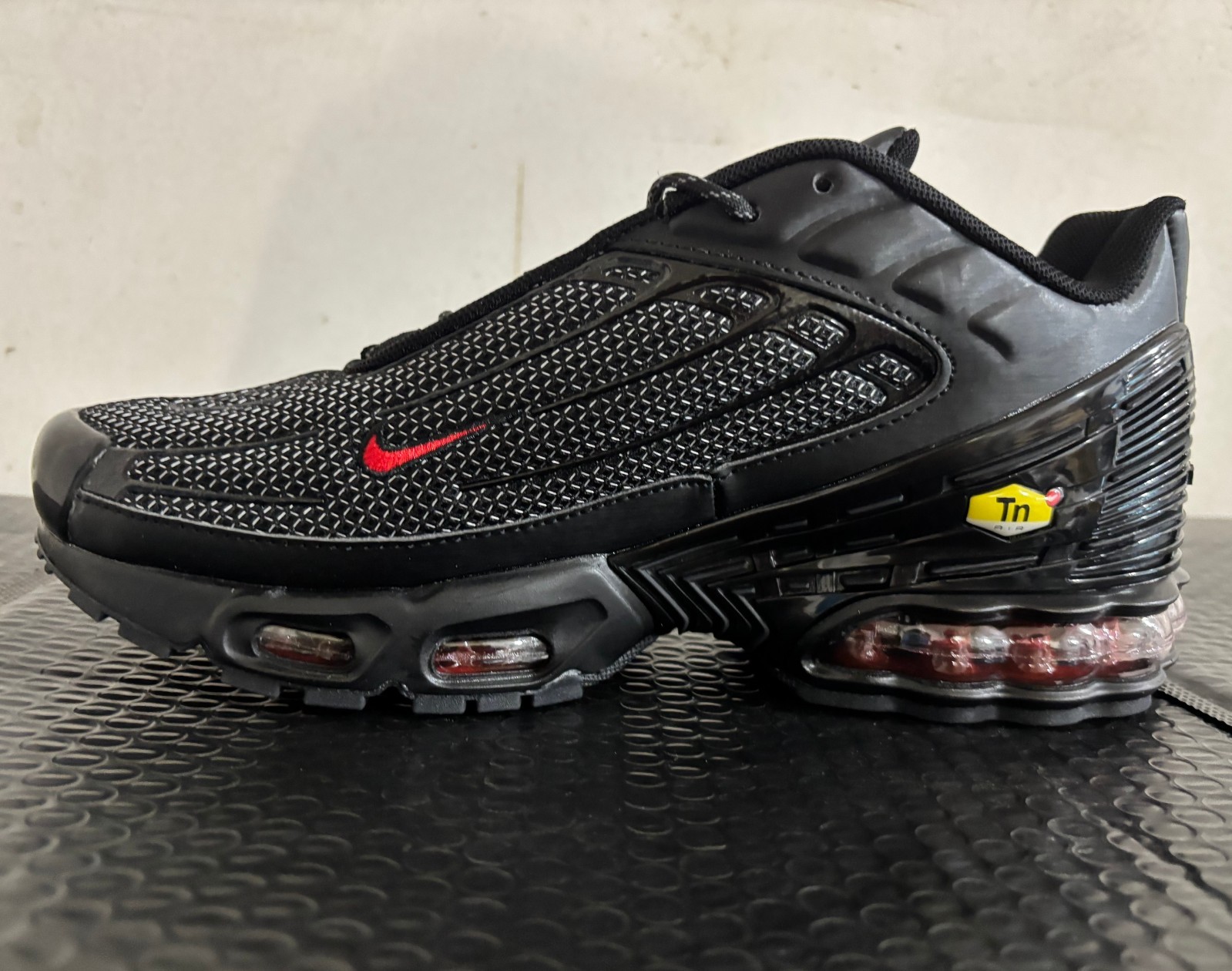 Nike Air Max TN Plus 3 Men Shoe Running Sneaker Trainer US 10 No Box Nike Air Max TN Plus 3 Men Shoe Running Sneaker Trainer US 10 No Box