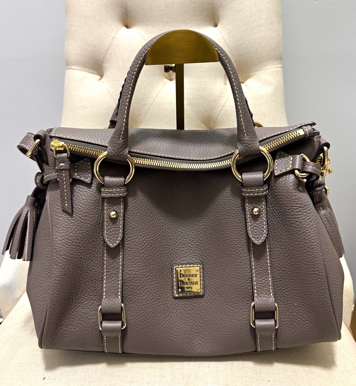 Dooney & Bourke- I Love Dooney- Gray Pebbled Satchel Zip Tassel Detachable Strap