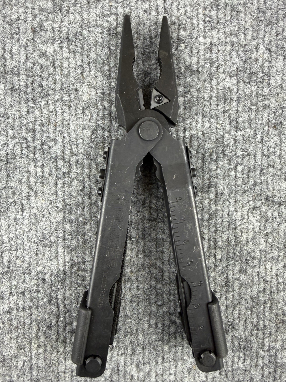 Gerber MP600 Multi Plier Black Oxide Multi-Tool Military Tactical EDC Preowned Gerber MP600 Multi Plier Black Oxide Multi-Tool Military Tactical EDC Preowned