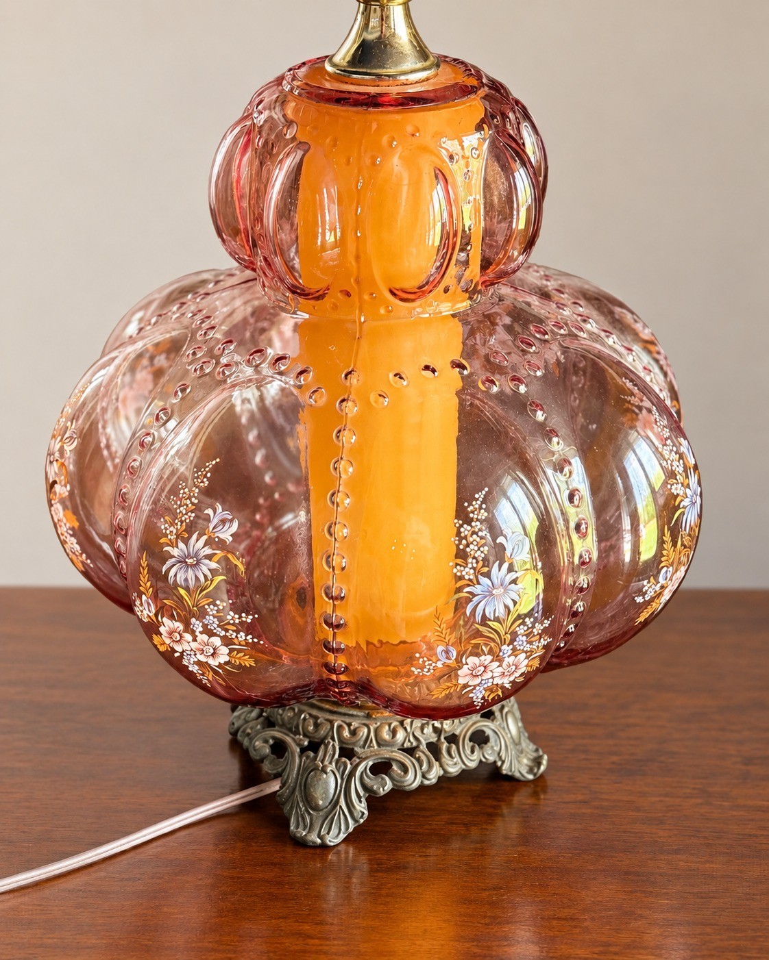 Pair Vintage Pink Hobnail Glass Table Lamps Amber Glow Floral Hollywood Regency