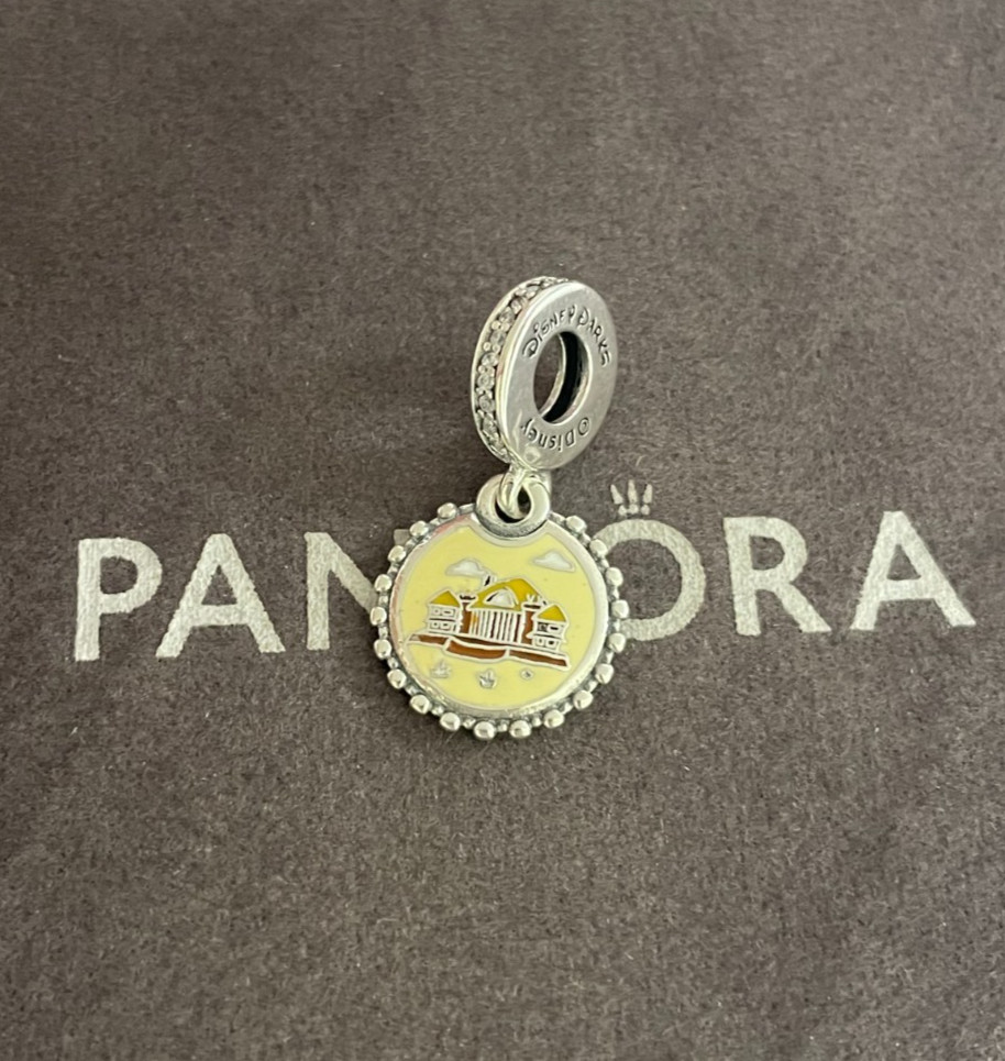 Disney Parks Animal Kingdom Lodge Double Sided Dangle Charm Bead Pre-owned Disney Parks Animal Kingdom Lodge Double Sided Dangle Charm Bead Pre-owned