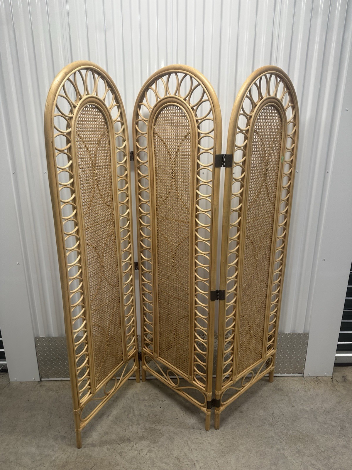 Vintage Boho Chic Bamboo Rattan 3-Panel Room Divider Screen MCM Retro Vintage Boho Chic Bamboo Rattan 3-Panel Room Divider Screen MCM Retro
