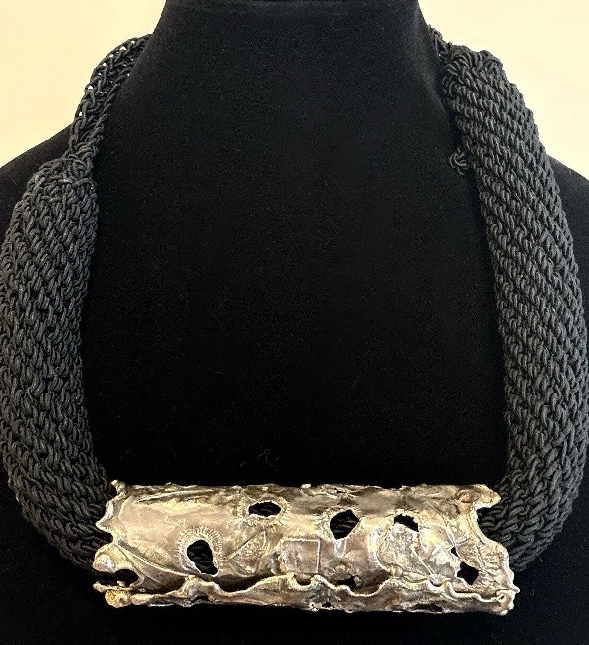 VTG 80s Brutalist Modernist Artisan Sterling Silver 925 Black Fabric Necklace