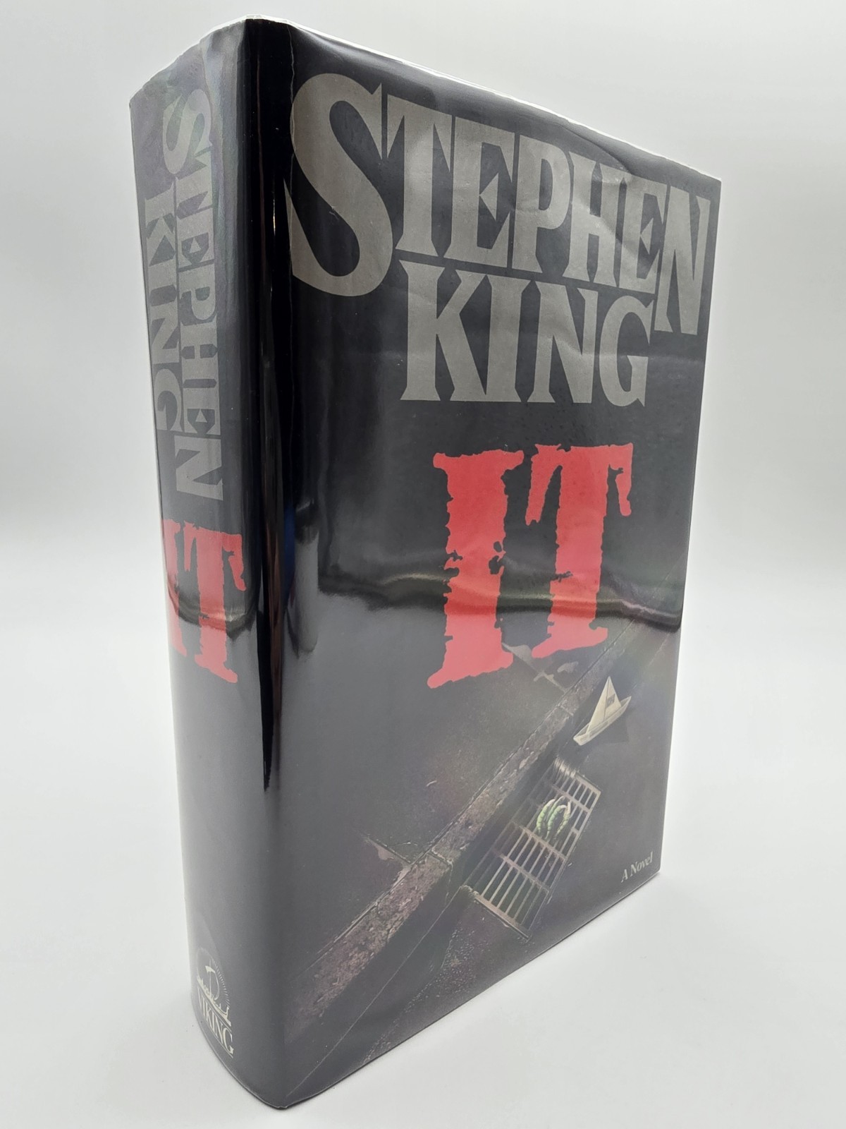 IT by Stephen King, 1st Edition, 3rd Printing, HC DJ IT by Stephen King, 1st Edition, 3rd Printing, HC DJ