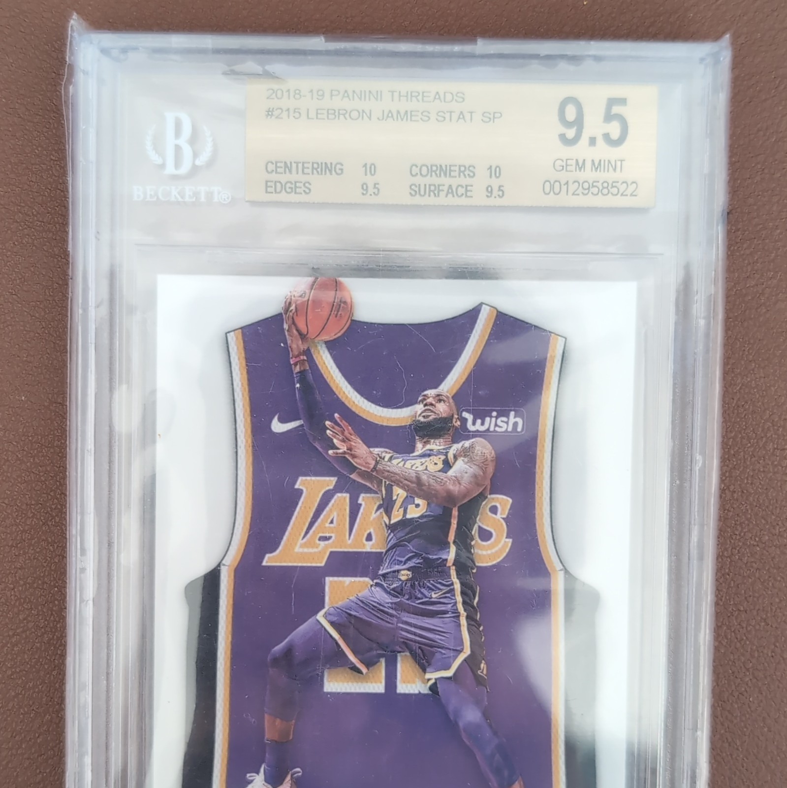 Panini 2018-19 Threads #215 LeBron James STAT Short Print NBA Lakers Panini 2018-19 Threads #215 LeBron James STAT Short Print NBA Lakers