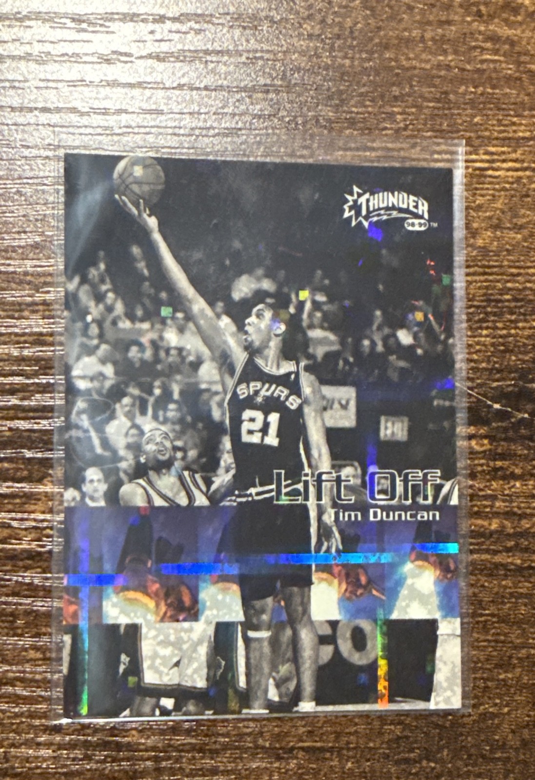 1998-99 Skybox Thunder - Lift Off Tim Duncan #4 LO 1998-99 Skybox Thunder - Lift Off Tim Duncan #4 LO