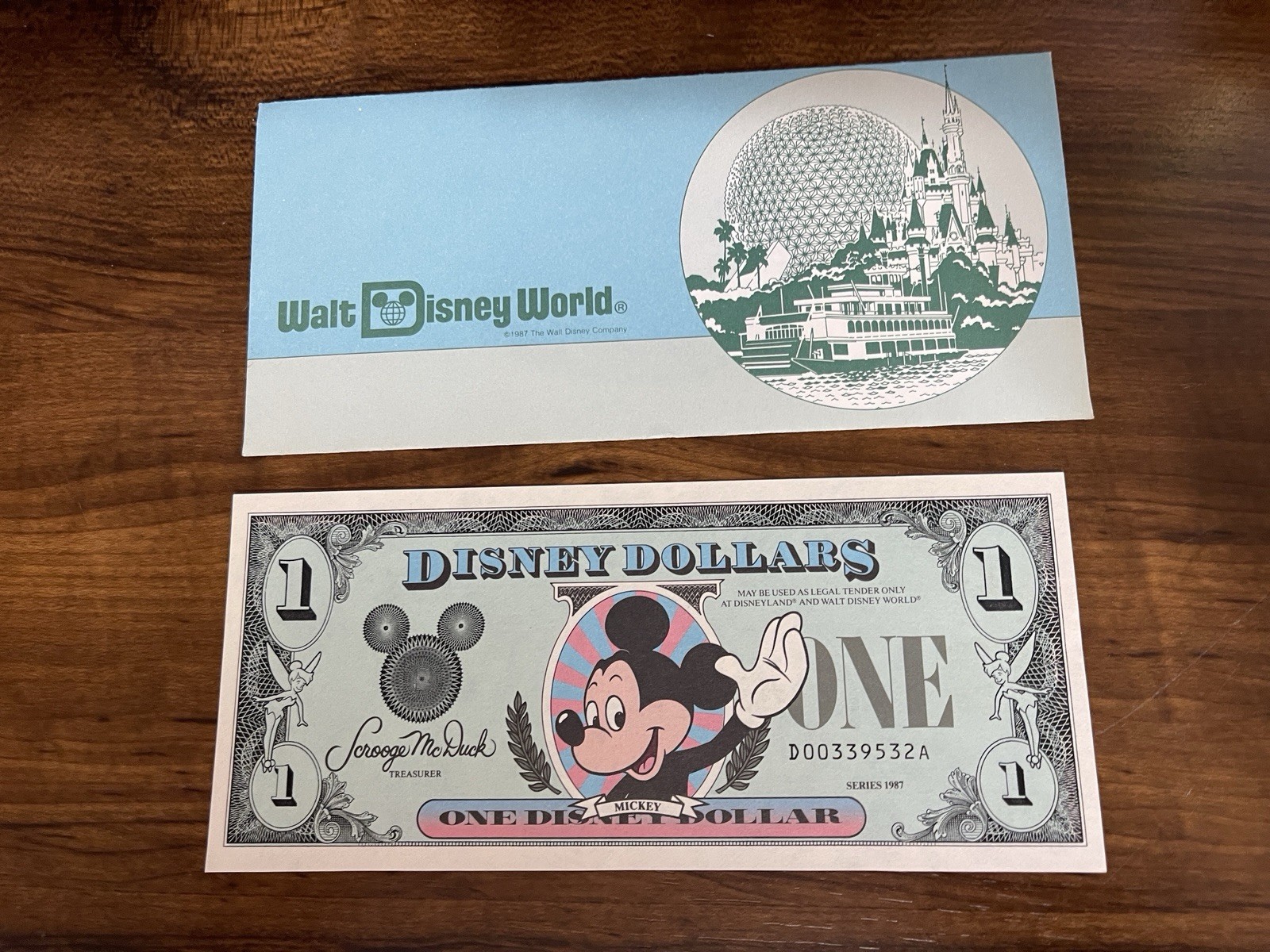1987 DISNEY $1 ONE DOLLAR WITH ORIGINAL ENVELOPE RARE UNCIRCULATED 1987 DISNEY $1 ONE DOLLAR WITH ORIGINAL ENVELOPE RARE UNCIRCULATED