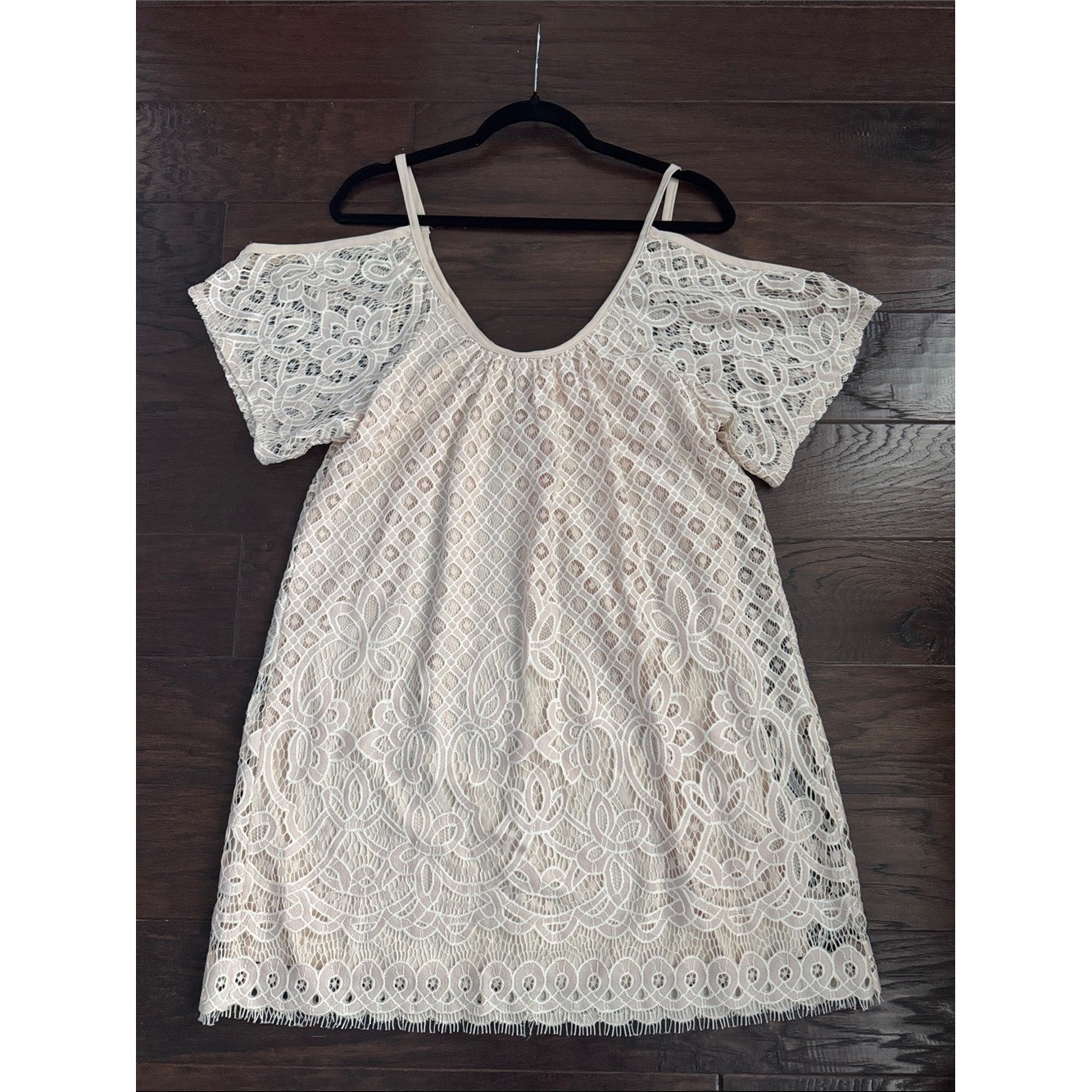 VENUS Mini Dress Large Blush Lace Cold-Shoulder VENUS Mini Dress Large Blush Lace Cold-Shoulder
