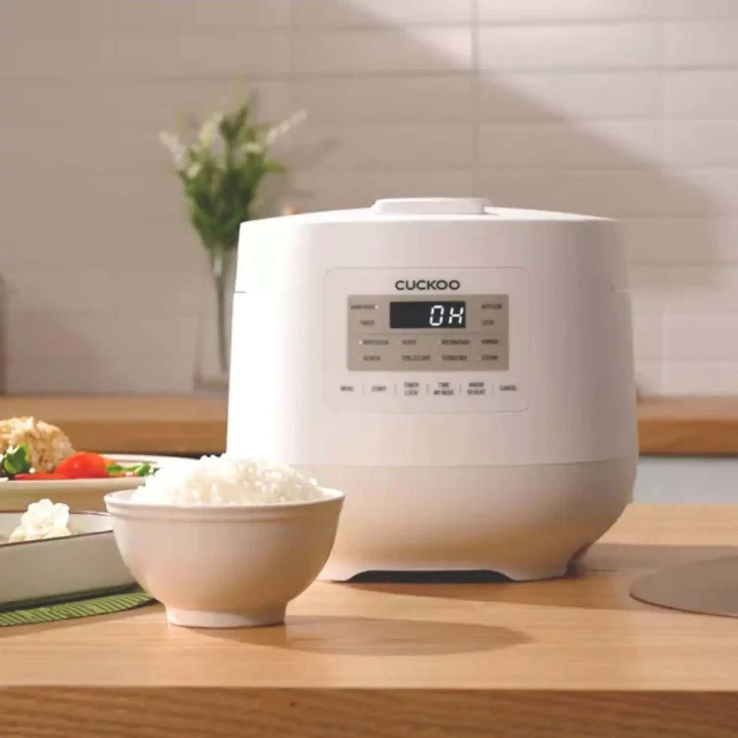 Cuckoo CR-0641F 6-Cup Micom Rice Cooker Warmer Nonstick Inner Pot White NEW