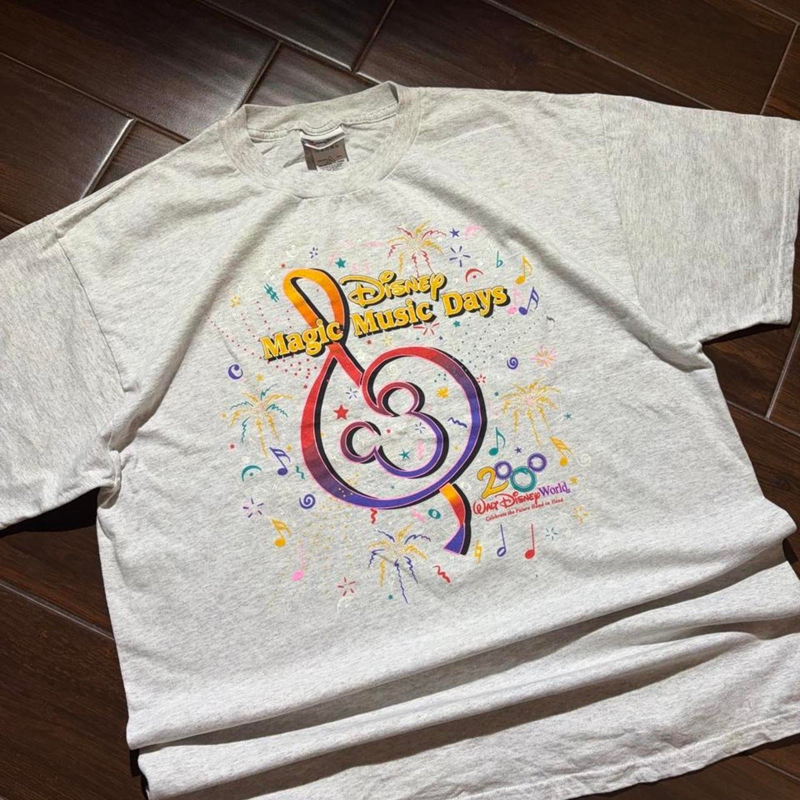 Vtg disney music day grey Vtg disney music day grey