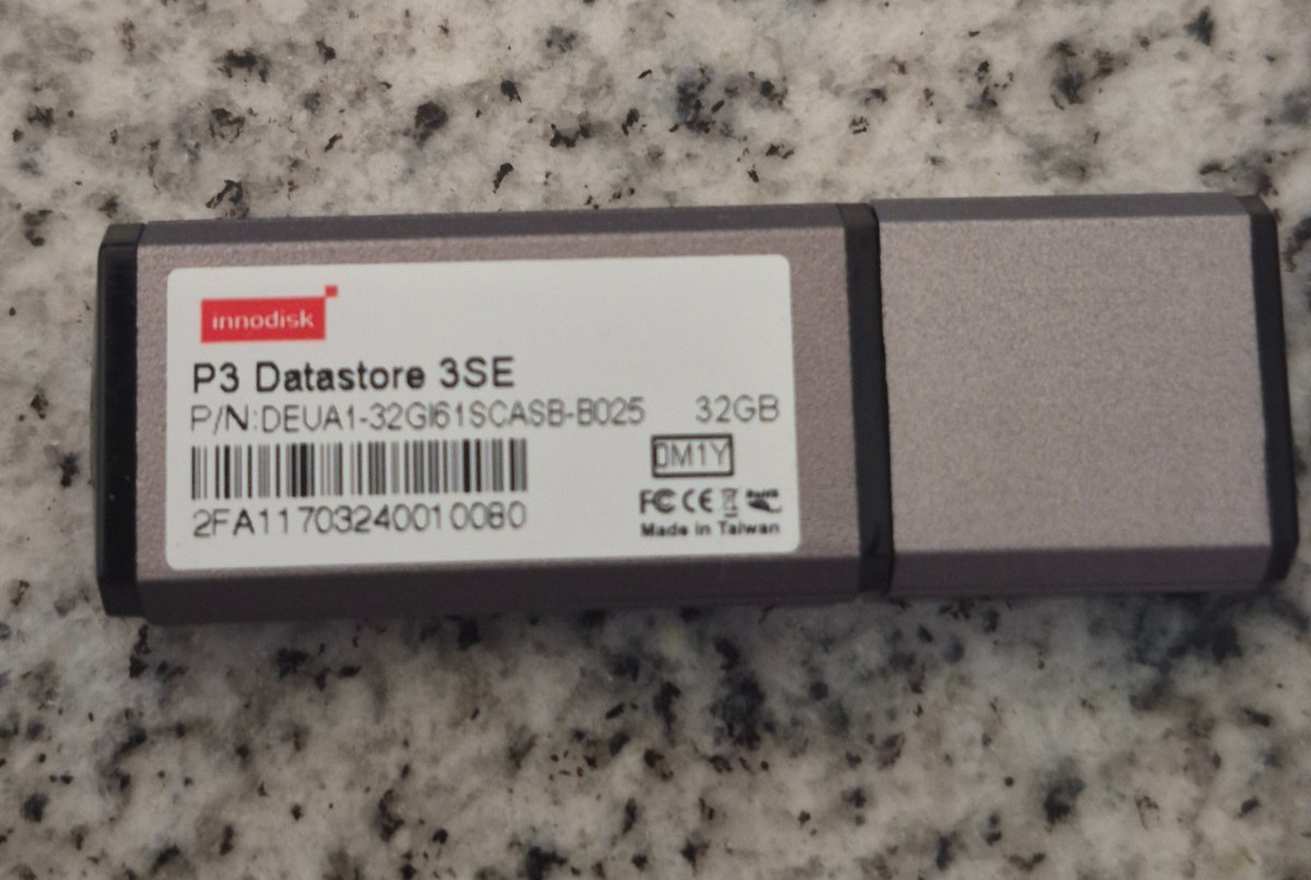 INNODISK DEUA1-32GI61SCASB Industrial Grade Metal USB Drive 3SE - SLC - 32GB INNODISK DEUA1-32GI61SCASB Industrial Grade Metal USB Drive 3SE - SLC - 32GB