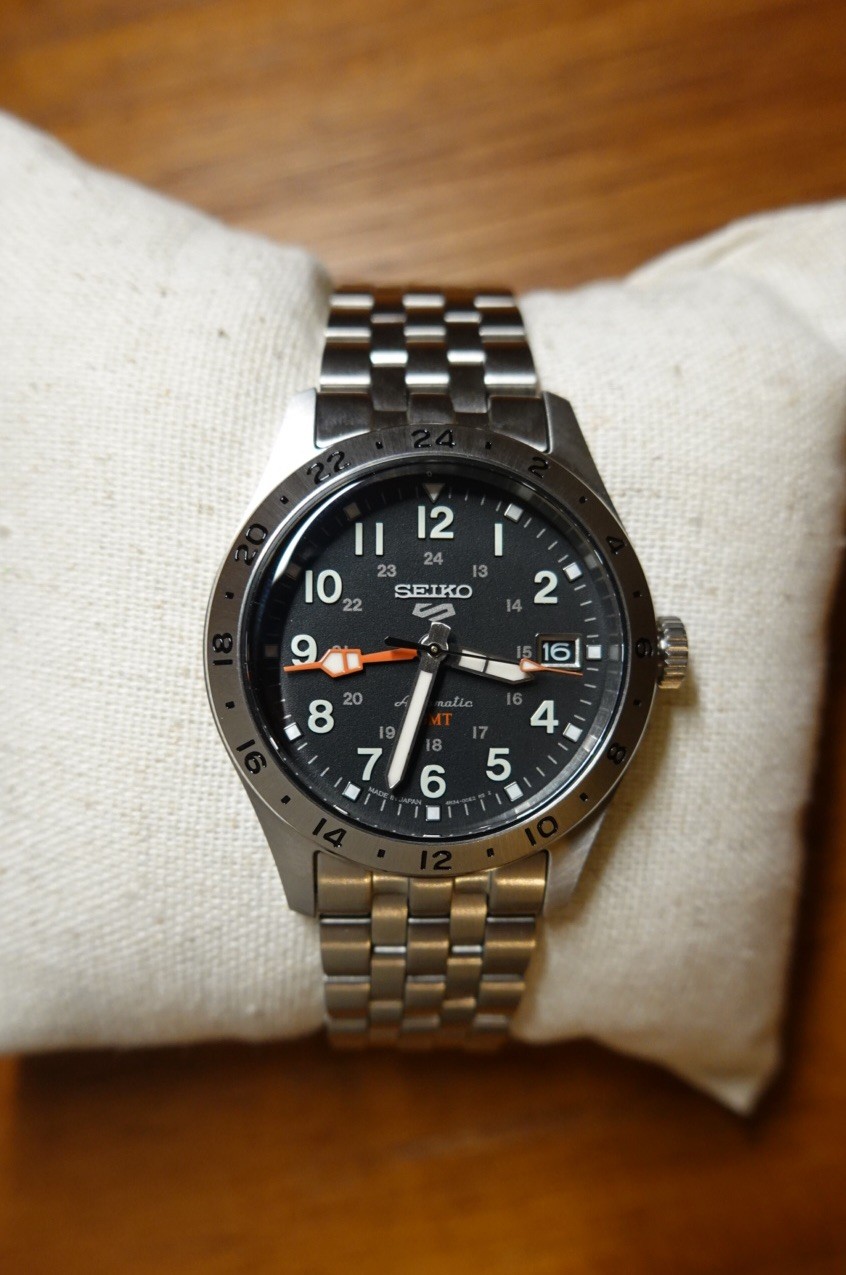 Seiko 5 Sports SKX Explorer GMT Automatic Black Dial Steel Men Watch SSK023K1 Seiko 5 Sports SKX Explorer GMT Automatic Black Dial Steel Men Watch SSK023K1