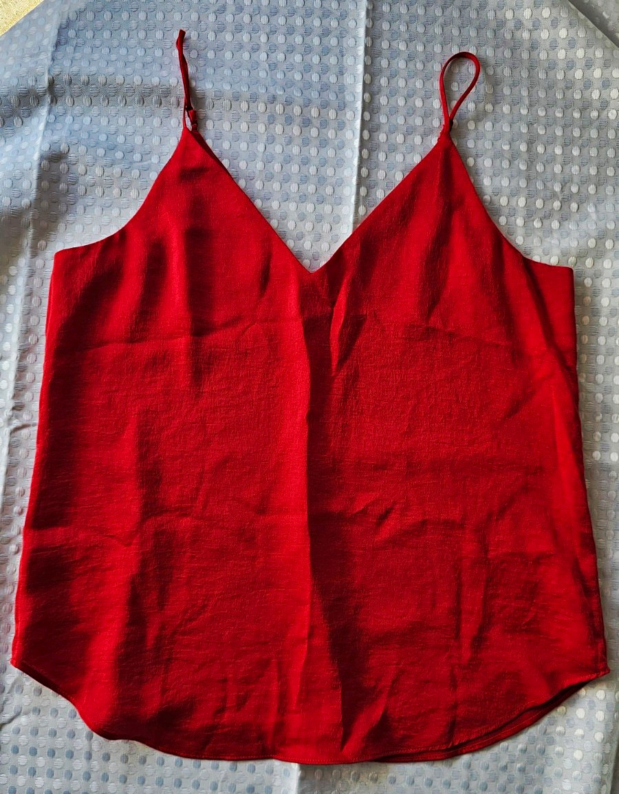 Express Petite PS Red Solid V-Neck Spaghetti Strap Chiffon Polyester Cami Express Petite PS Red Solid V-Neck Spaghetti Strap Chiffon Polyester Cami
