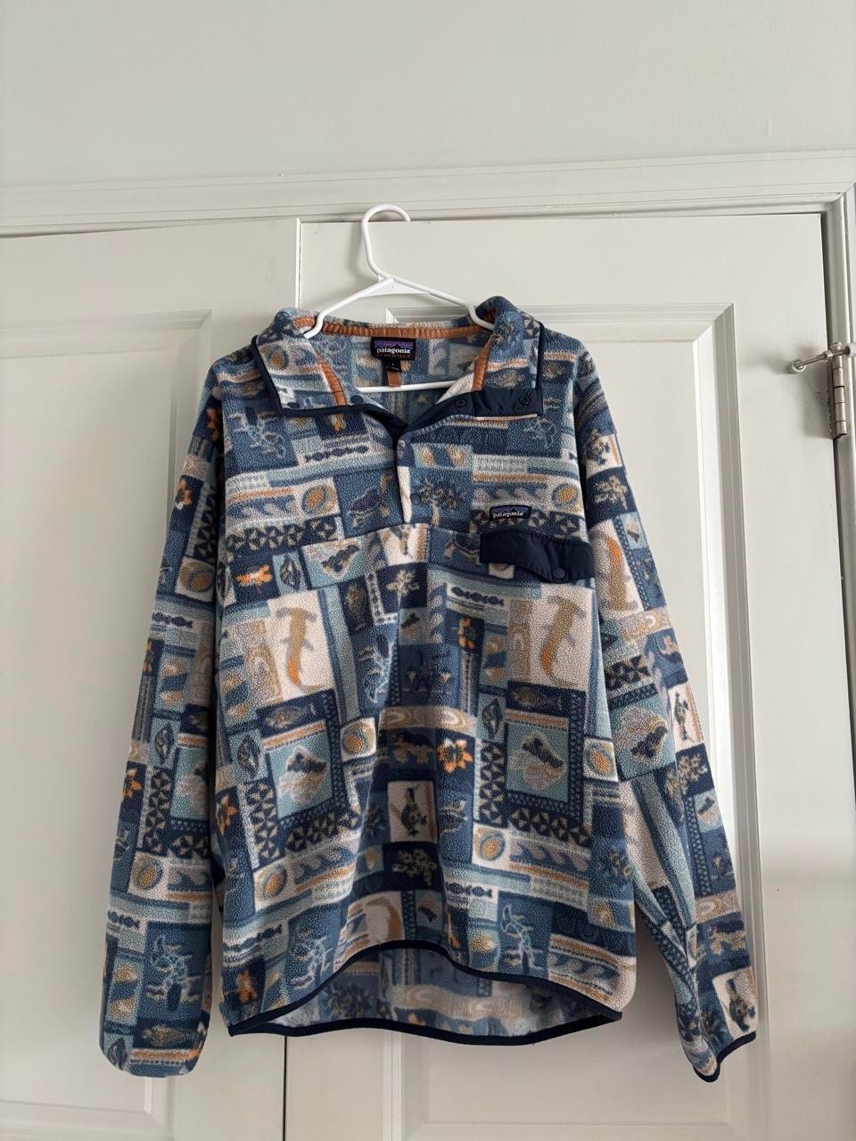 Rare Spring 2021 Patagonia Galapagos Synchilla size Large Rare Spring 2021 Patagonia Galapagos Synchilla size Large
