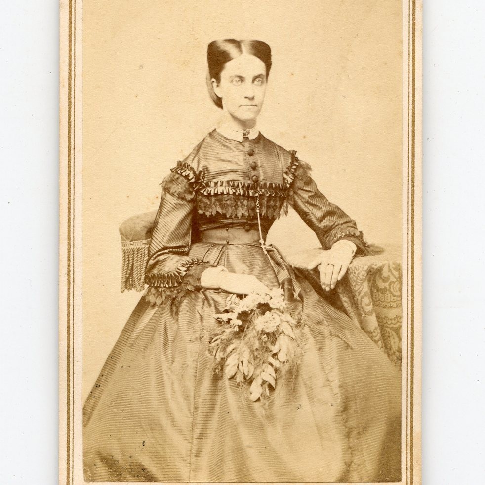 Civil War Era Fashion: Beautiful Dress & Hair, Flowers; Dunbarton NH CDV CV124 Civil War Era Fashion: Beautiful Dress & Hair, Flowers; Dunbarton NH CDV CV124