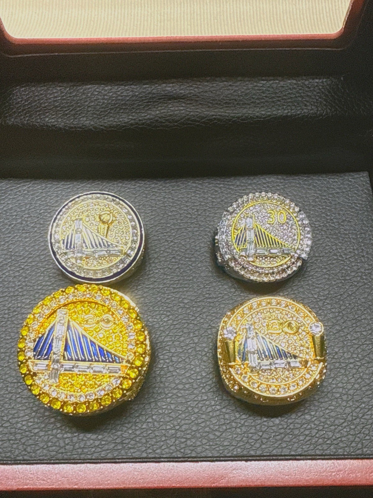 4 PCS Golden State Warriors Championship Ring with wooden box 4 PCS Golden State Warriors Championship Ring with wooden box