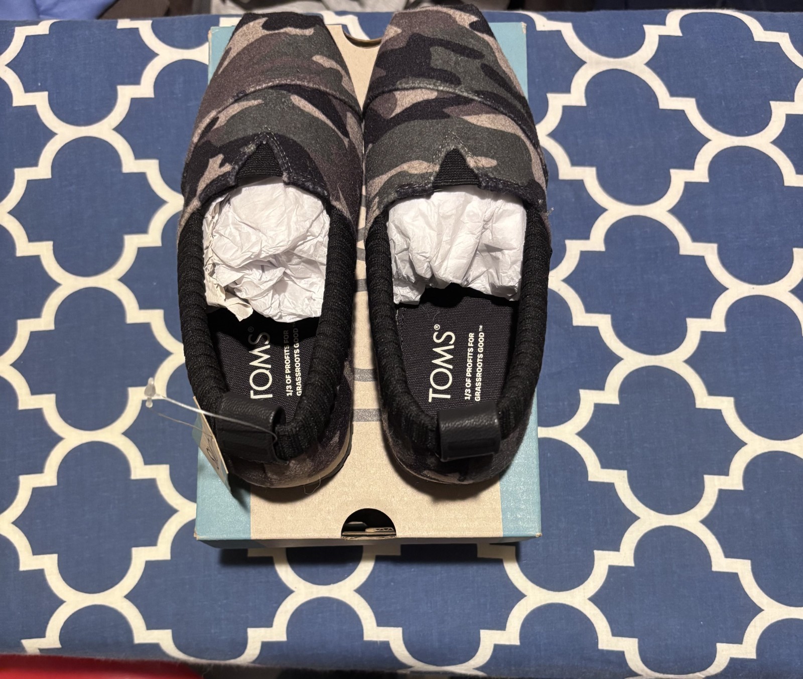 BRAND NEW Toms Alpargata Resident Green Camo Felt Kids shoes size Youth 13.5 BRAND NEW Toms Alpargata Resident Green Camo Felt Kids shoes size Youth 13.5