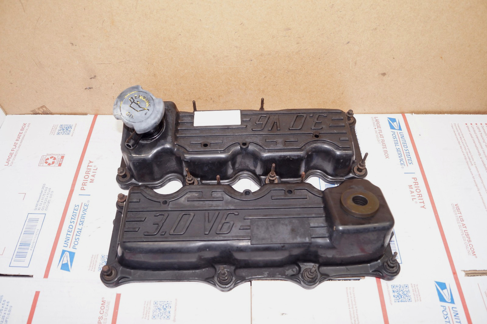 1996-2001 Ford Ranger 3.0L V6 Vulcan Valve Cover Set Pair LH&RH W/Bolts OEM OHV