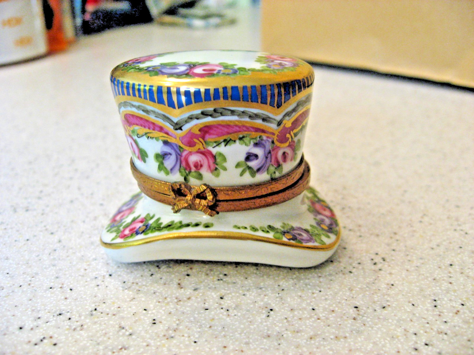 Vtg Limoges France Peint Main Top Hat Trinket Box with Perfume Bottle