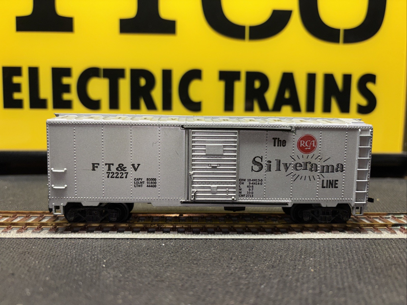 Rare Tyco Mantua RCA Silverama 40’ HO Boxcar, All Steps, 1950’s Rare Tyco Mantua RCA Silverama 40’ HO Boxcar, All Steps, 1950’s