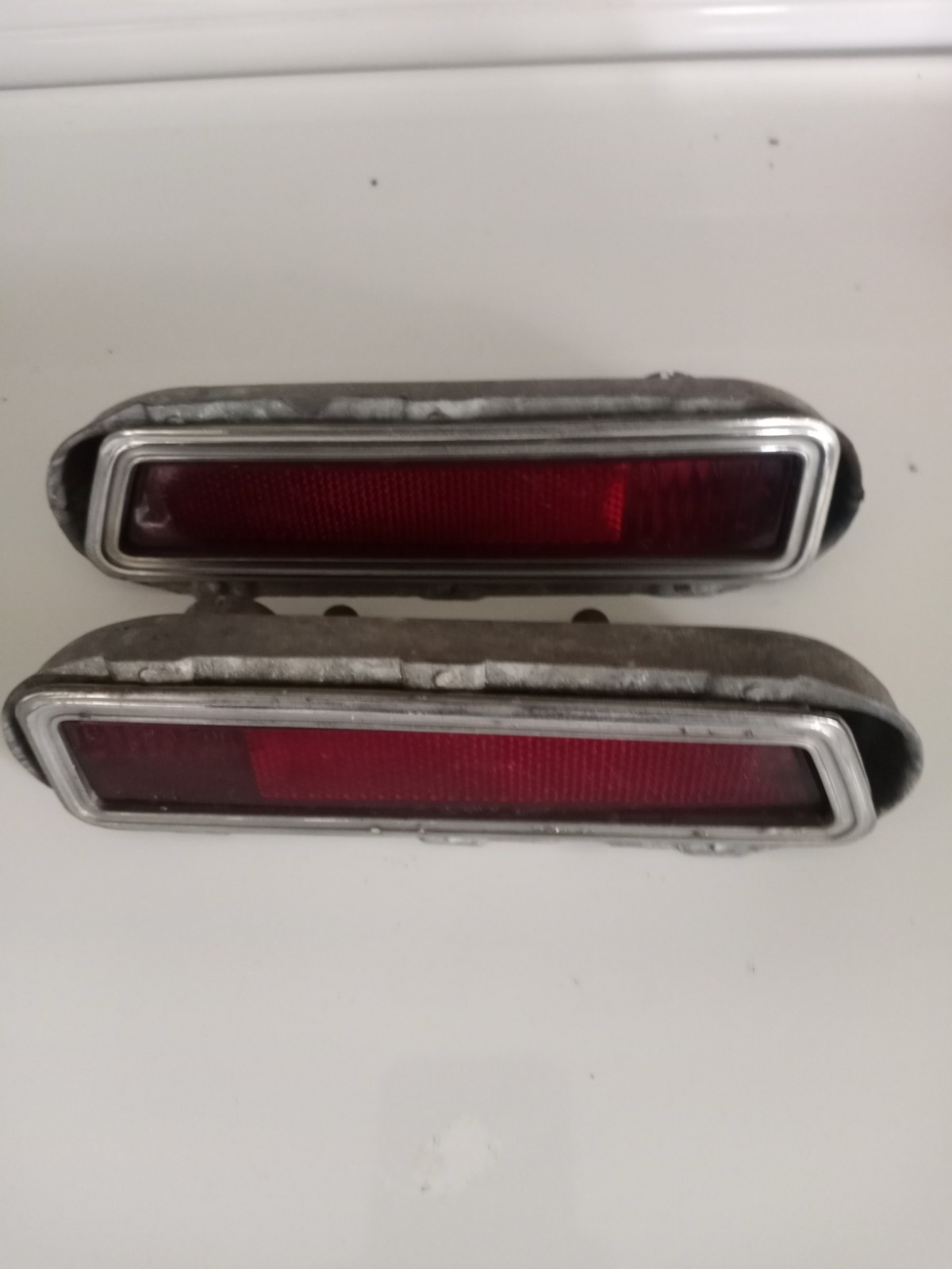 1970 - 1971 DODGE DART PAIR DRIVER REAR MARKER LIGHTS 1970 - 1971 DODGE DART PAIR DRIVER REAR MARKER LIGHTS