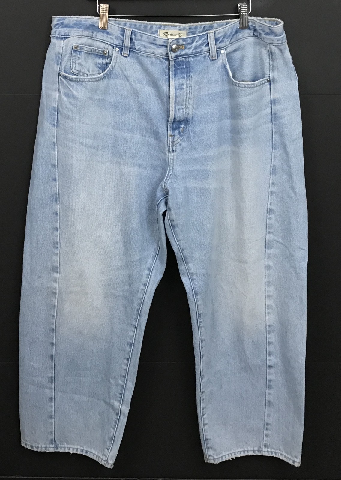 Madewell Curvy Pieced Barrel-Leg Jeans Light Wash Denim Women\'s Size 33 Madewell Curvy Pieced Barrel-Leg Jeans Light Wash Denim Women\'s Size 33