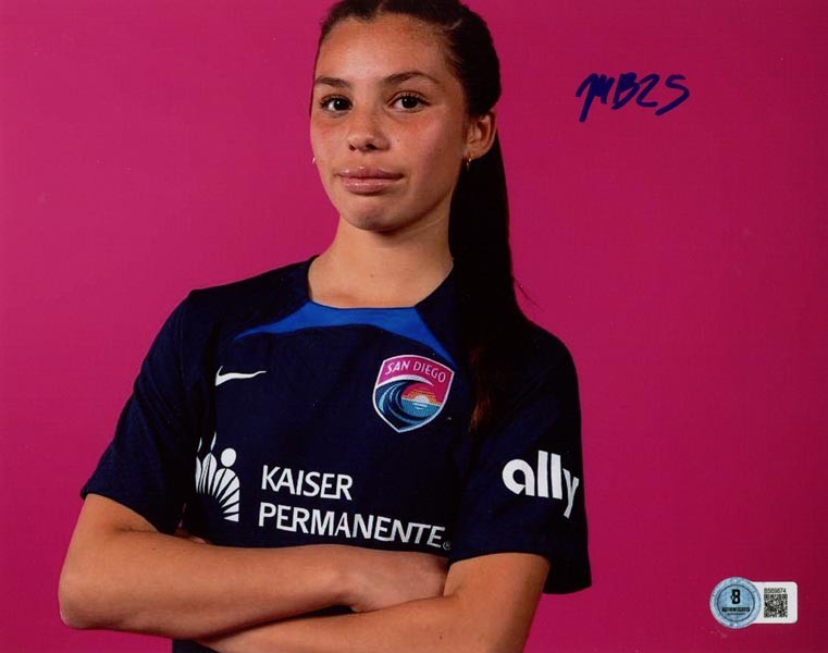 MELANIE BARCENAS SIGNED 8x10 PHOTO SIGNED WITH NWSL SOCCER AT 15 BECKETT BAS