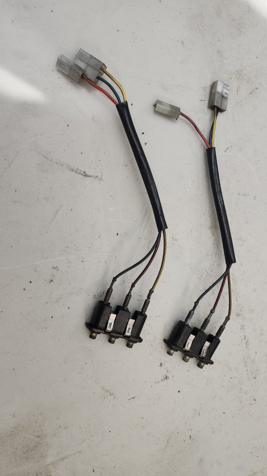 02-06 Mercedes Benz Sprinter Interior Lamp Contact Switch Rear Door set of 2 ... 02-06 Mercedes Benz Sprinter Interior Lamp Contact Switch Rear Door set of 2 ...