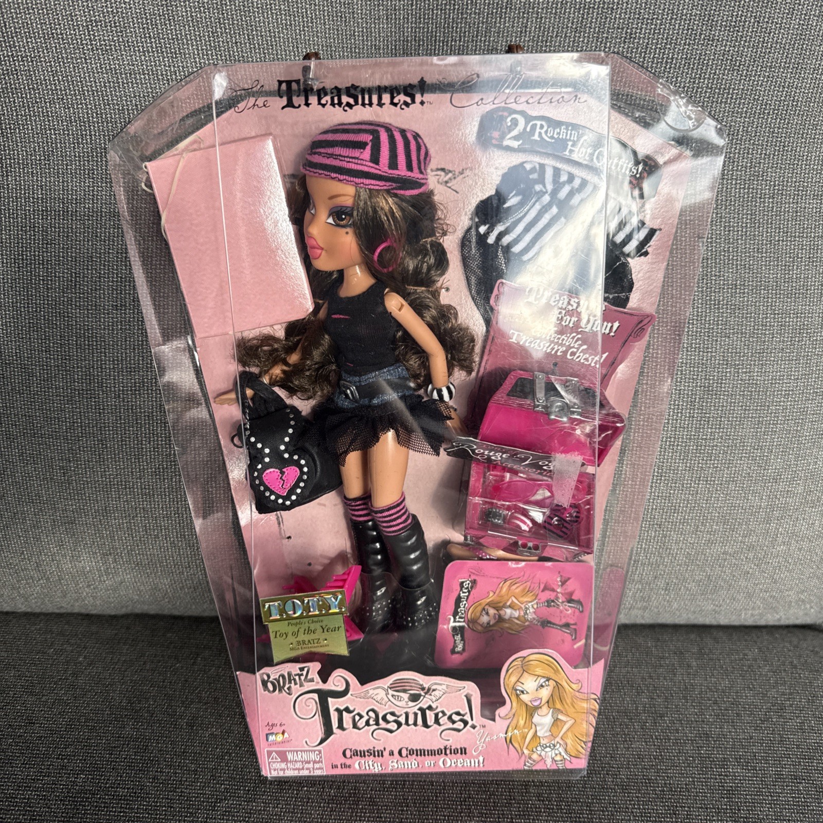 Vintage NRFB Bratz Treasures Yasmin Doll w/ Pirate Accessories RARE HTF FastShip Vintage NRFB Bratz Treasures Yasmin Doll w/ Pirate Accessories RARE HTF FastShip