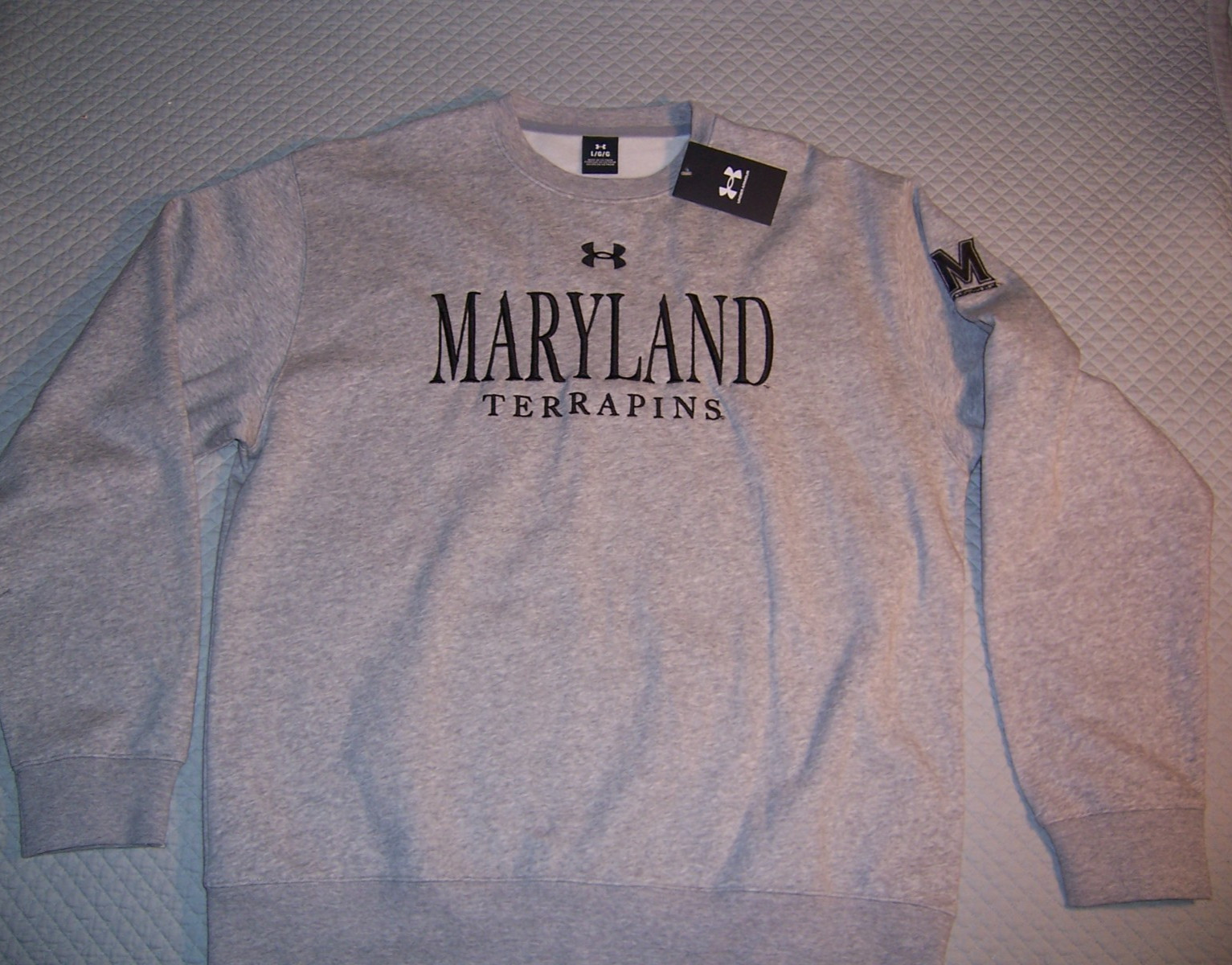 NWT Under Armour Mens L Maryland Terrapins Fleece Sweatshirt pullover Gray Logo NWT Under Armour Mens L Maryland Terrapins Fleece Sweatshirt pullover Gray Logo