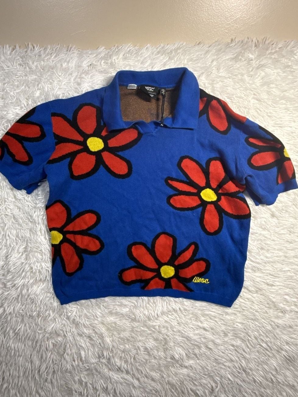WeSC Unisex Floral Daisy Knit Short Sleeve Polo Shirt Blue WeSC Unisex Floral Daisy Knit Short Sleeve Polo Shirt Blue