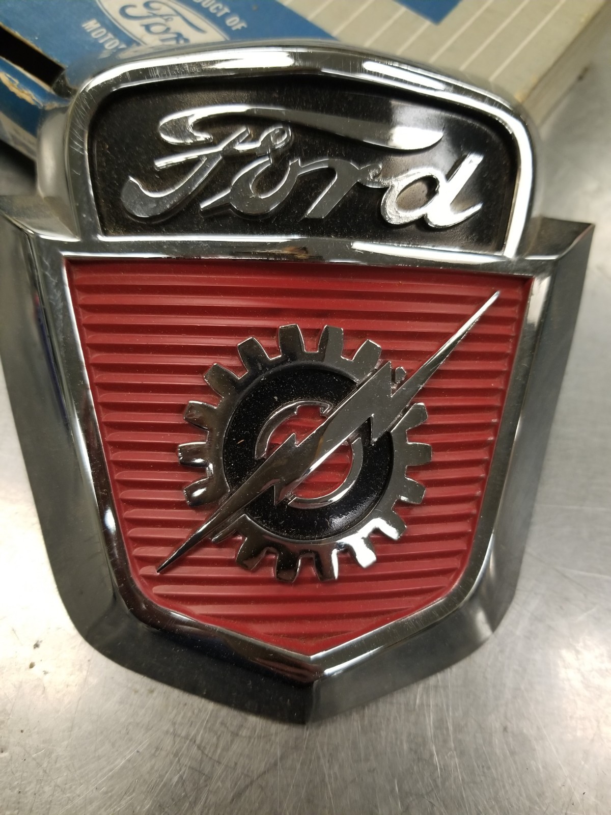 Vintage FoMoCo No 2 Ford F250 Pickup Truck Hood Emblem BAA 16637-A EOM USA Vintage FoMoCo No 2 Ford F250 Pickup Truck Hood Emblem BAA 16637-A EOM USA