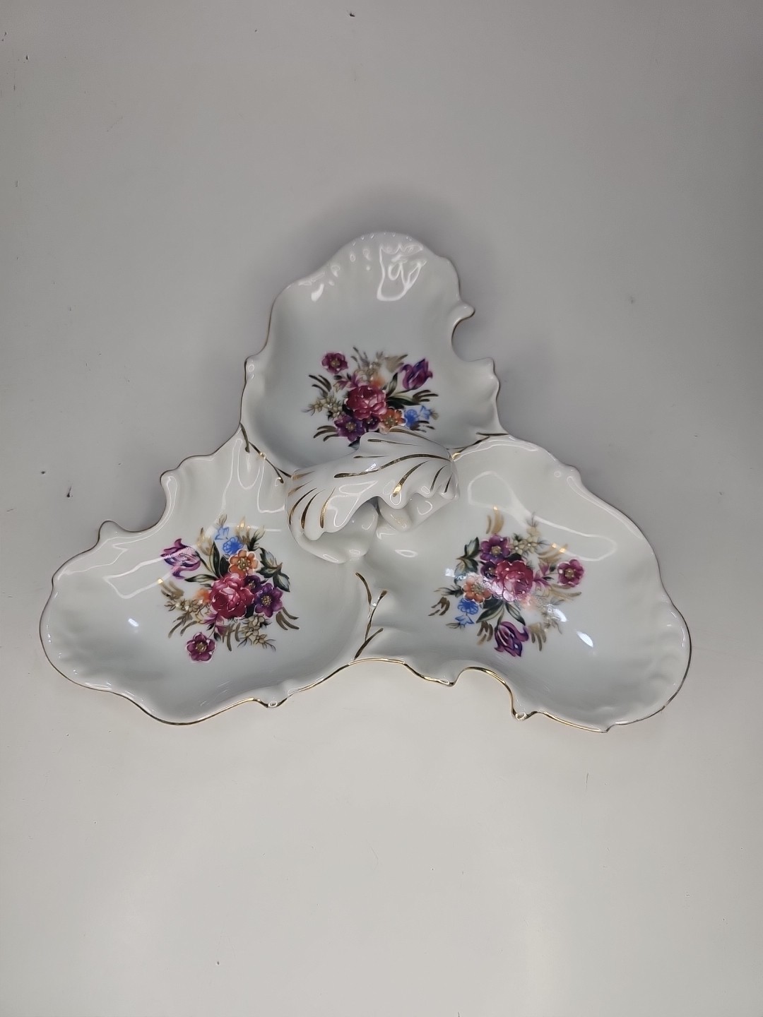 Vtg Thames Hand Painted 3 Section Candy Dish Vtg Thames Hand Painted 3 Section Candy Dish