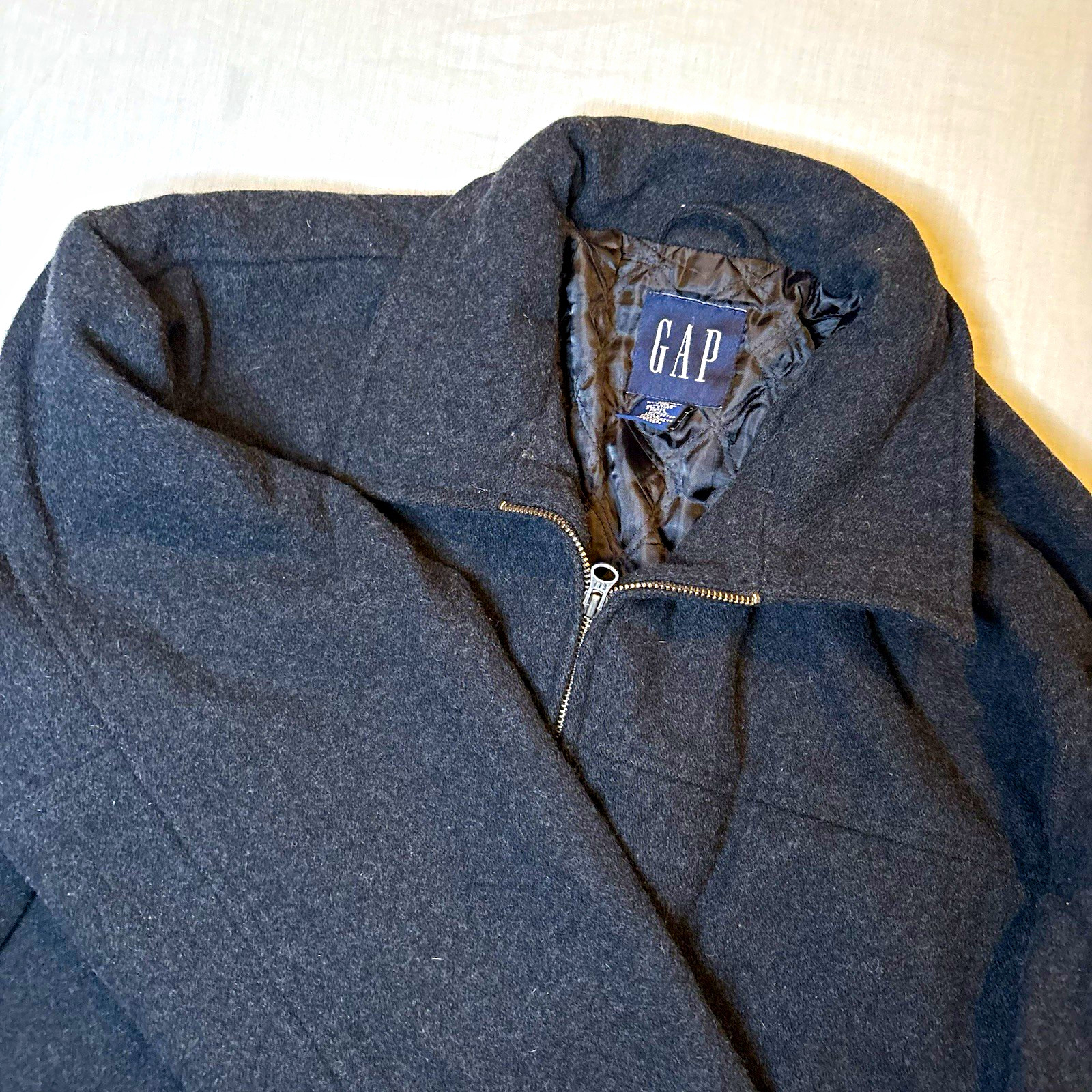 Gap Men’s Gray Wool Blend Full Zip Jacket Quilted Lined Stand Collar XL Gap Men’s Gray Wool Blend Full Zip Jacket Quilted Lined Stand Collar XL