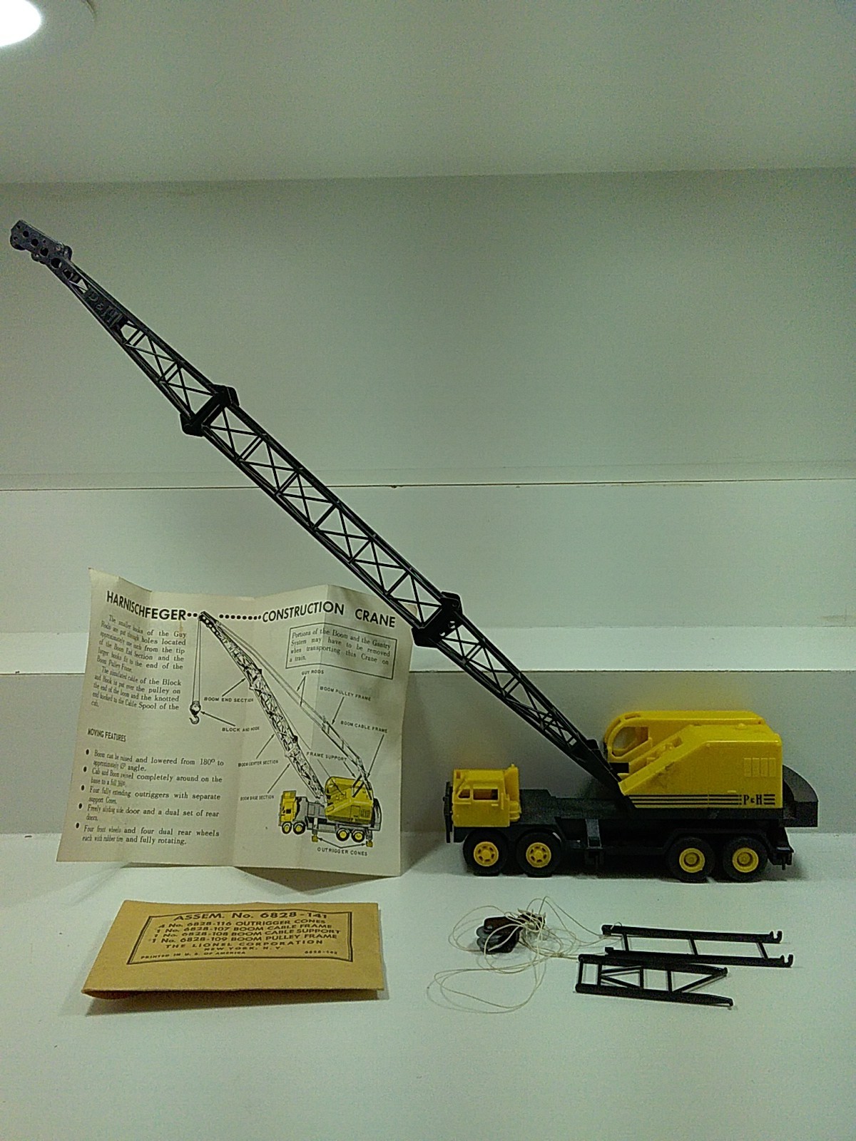 Lionel 6828 Vintage P&H Harnischfeger Truck Crane