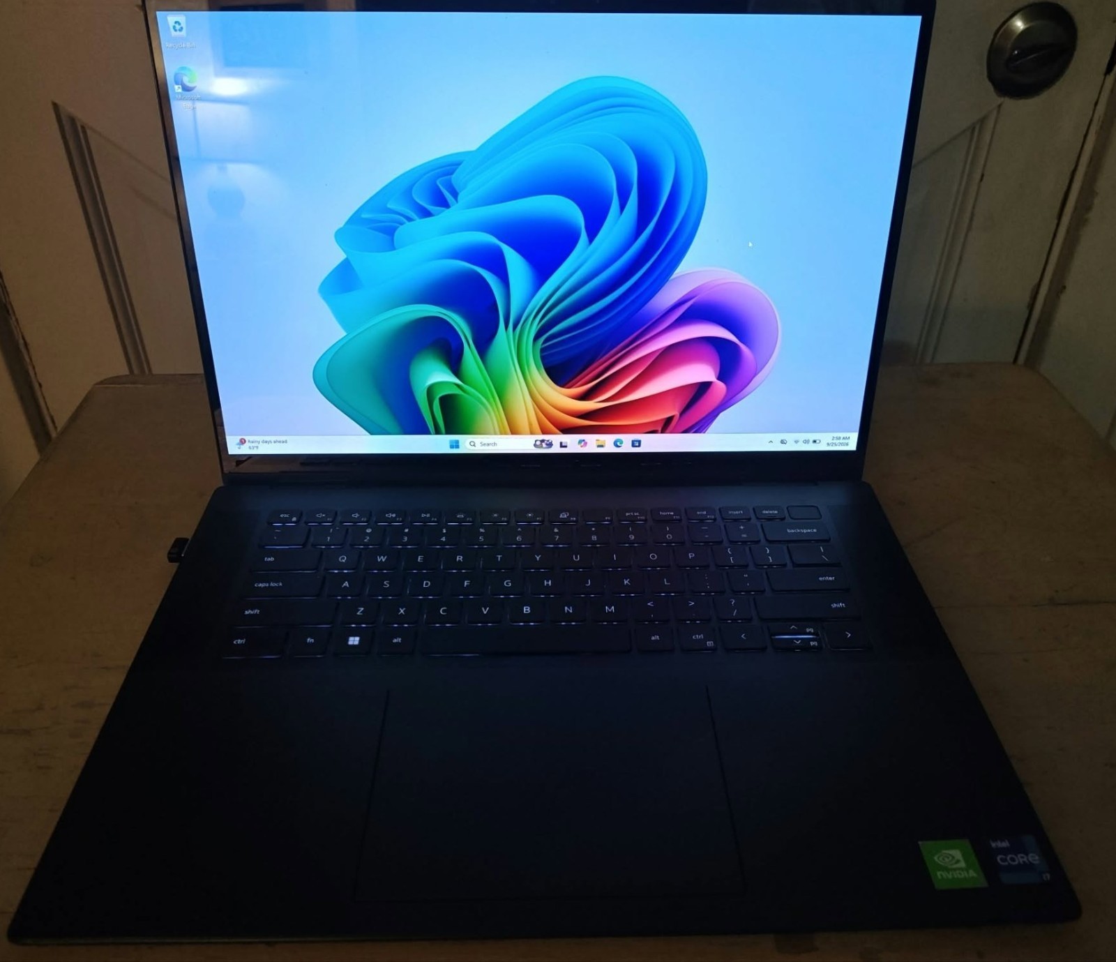 Dell Inspiron 16 7620 2-in-1 Touch i7-1260P 16GB 512GB SSD MX550 Dell Inspiron 16 7620 2-in-1 Touch i7-1260P 16GB 512GB SSD MX550