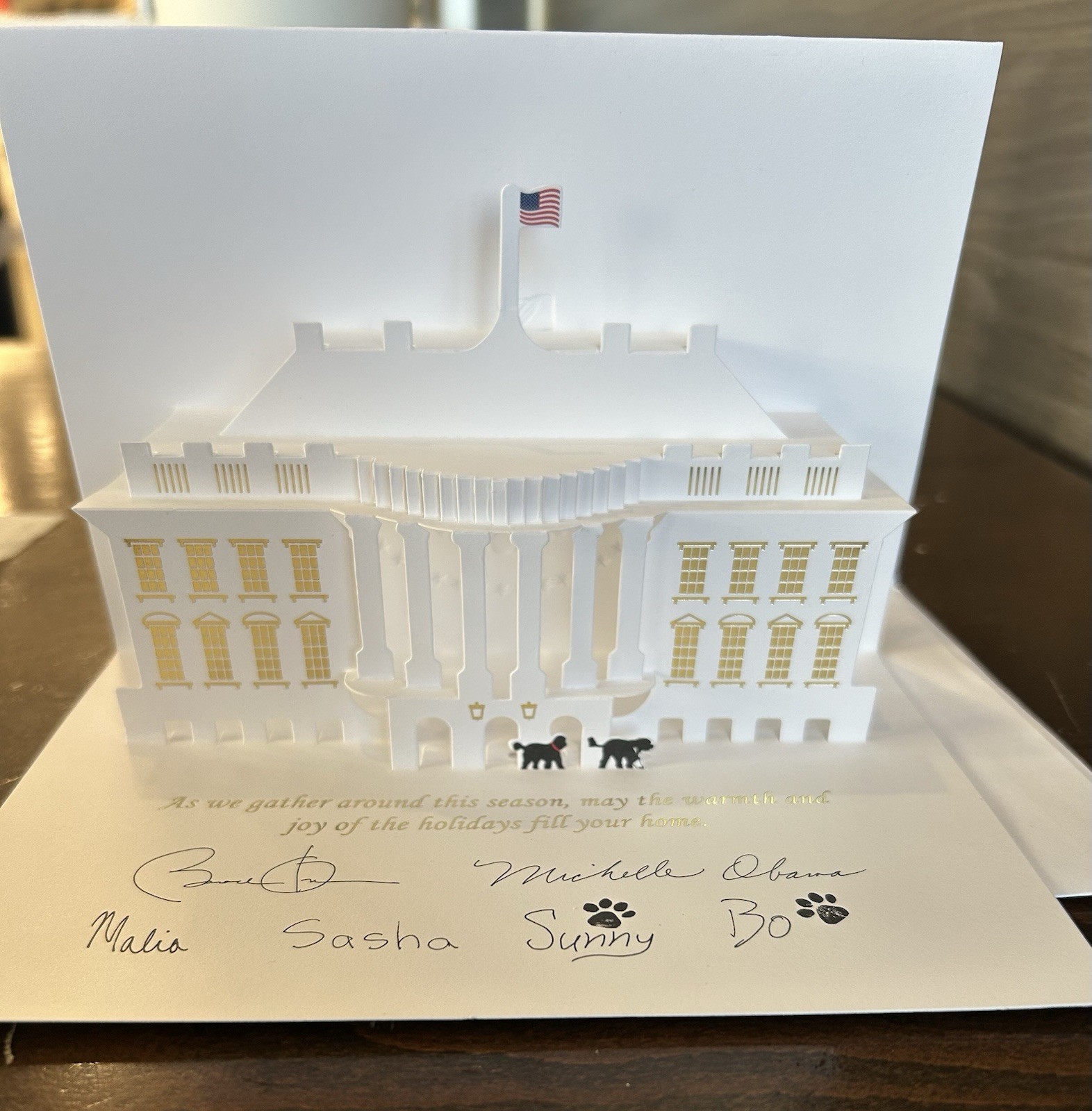 OBAMA 2013 WHITE HOUSE CHRISTMAS CARD SIGNED BARACK & MICHELLE + ARTIST DEMOCRAT OBAMA 2013 WHITE HOUSE CHRISTMAS CARD SIGNED BARACK & MICHELLE + ARTIST DEMOCRAT